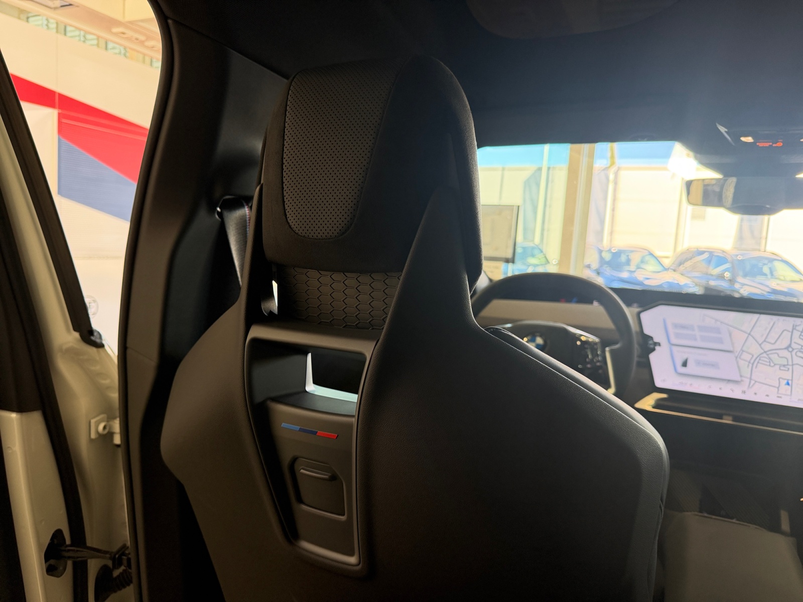 BMW iX3 50 xDrive M Sport Pro-image-18