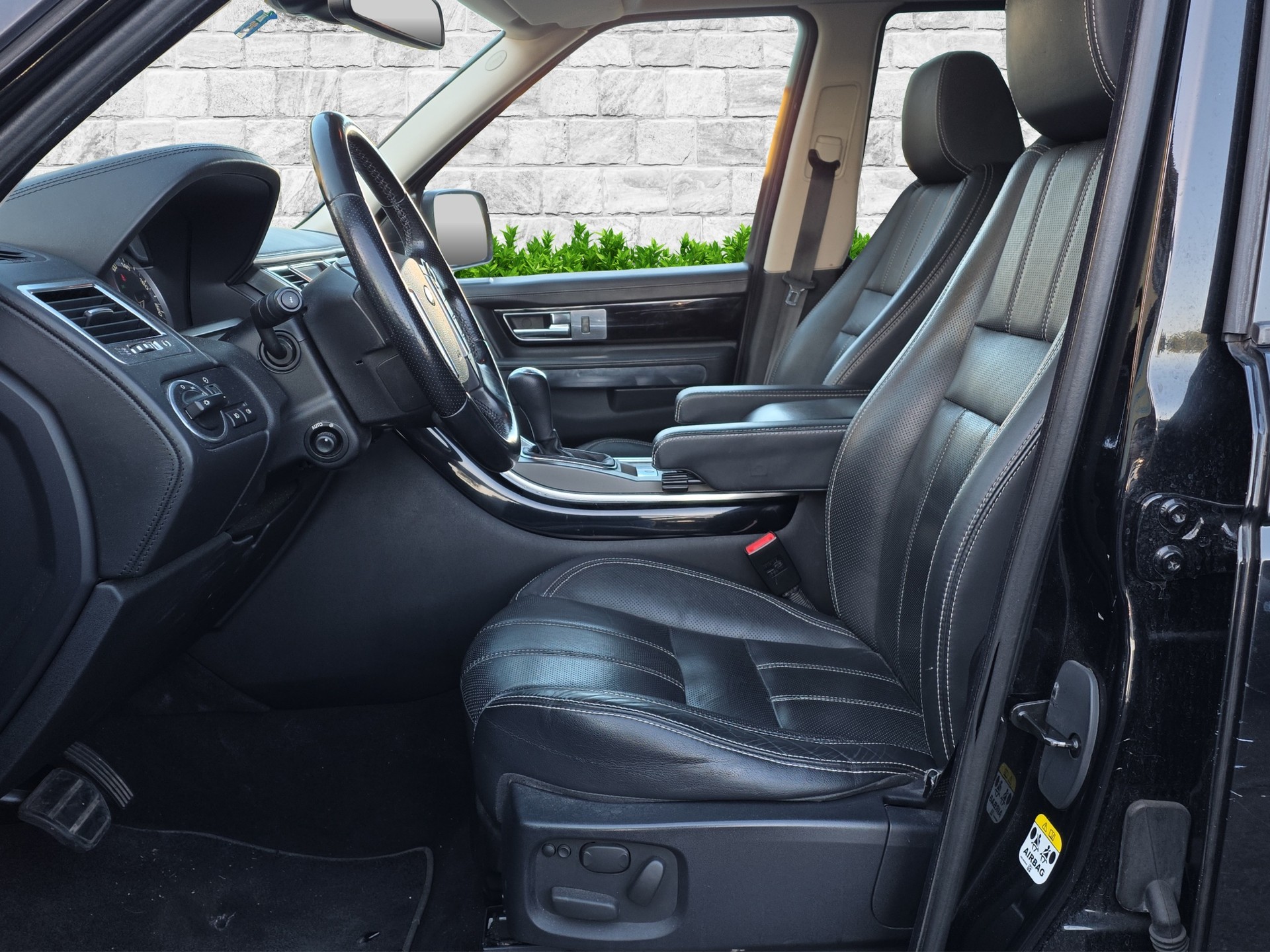 LAND ROVER Range Rover Sport 3.0 TDV6 HSE Automatic-image-13