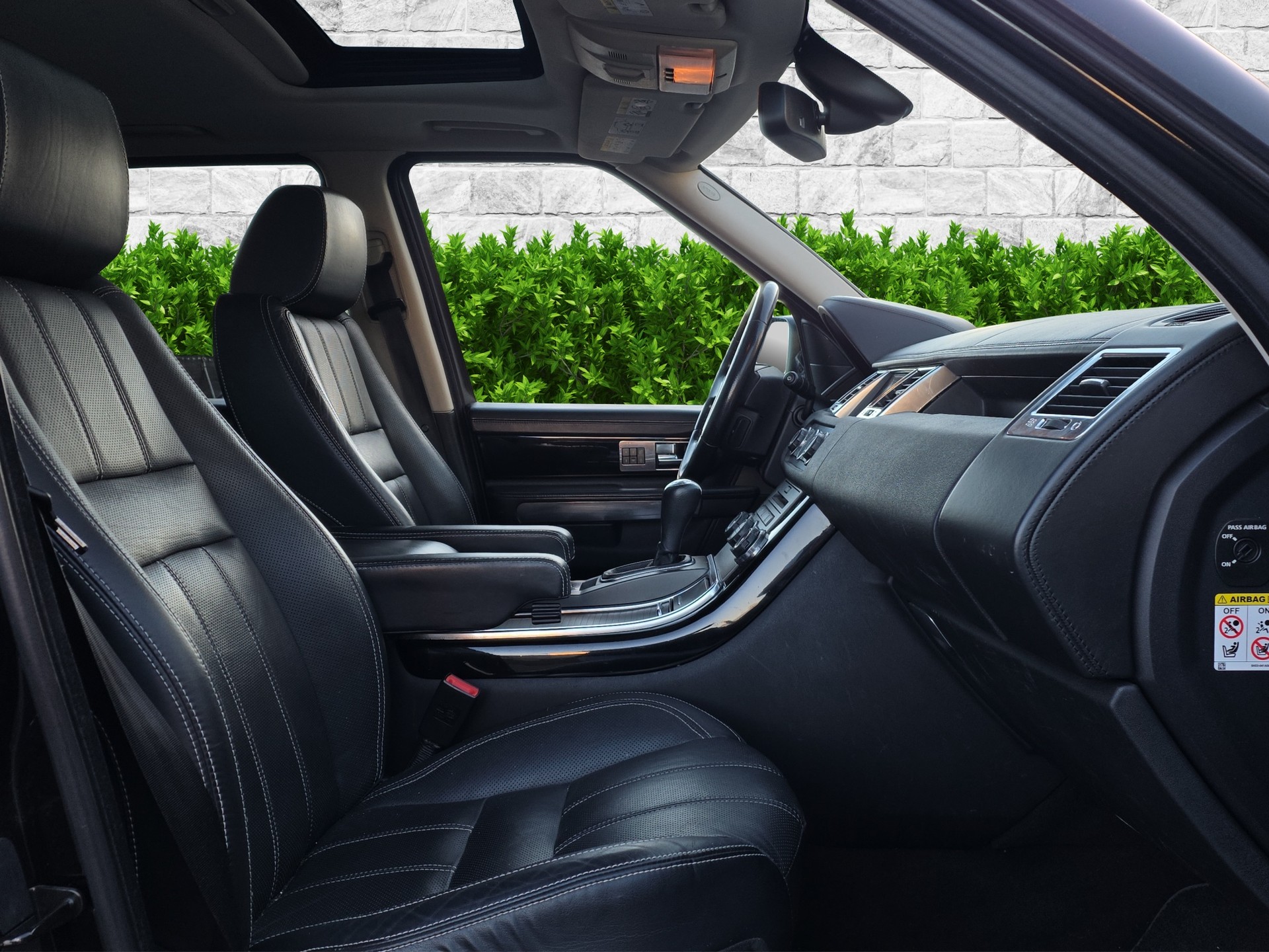 LAND ROVER Range Rover Sport 3.0 TDV6 HSE Automatic-image-14