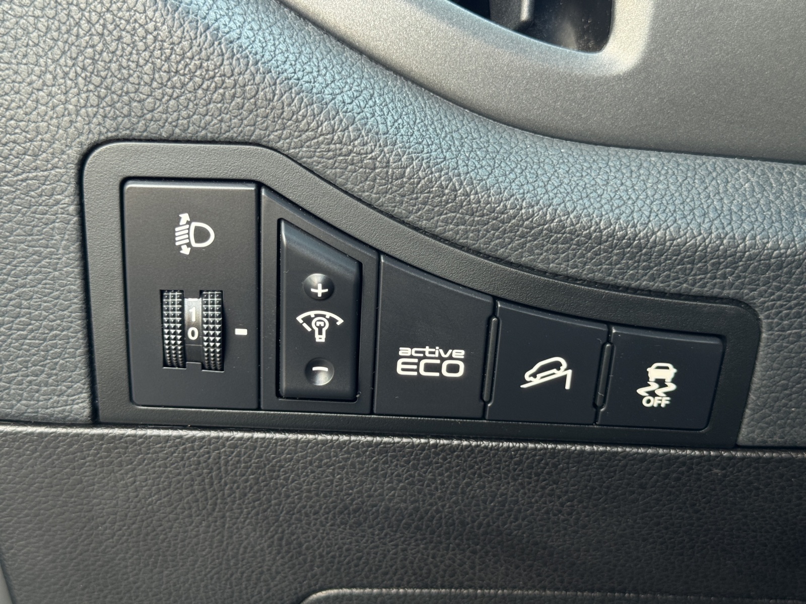 KIA Sportage 2.0 CRDi Style 4WD Automatic-image-15