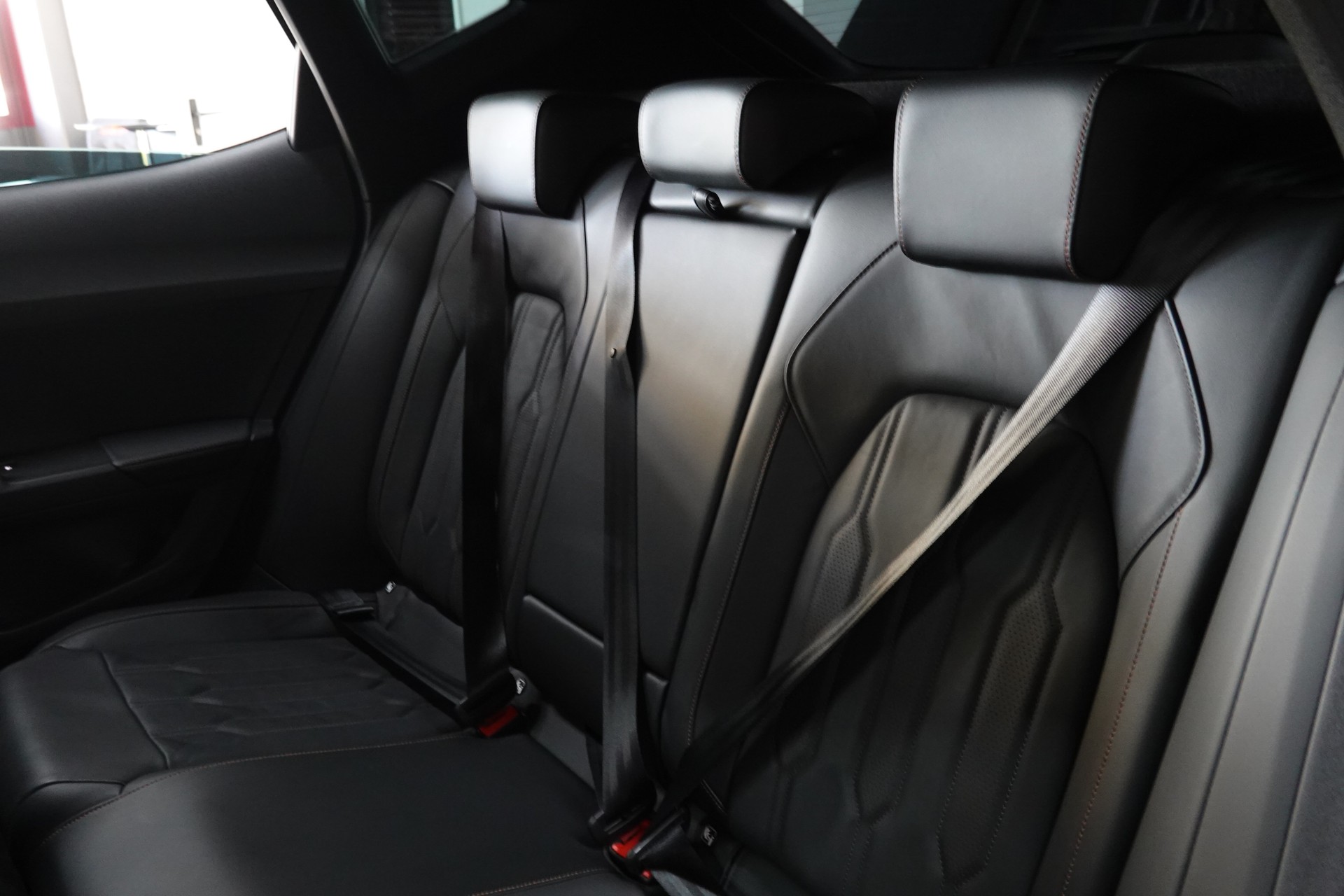 CUPRA FORMENTOR 2.0TSI SILVER 4DRIVE DSG CH-FZ APR 385-image-39