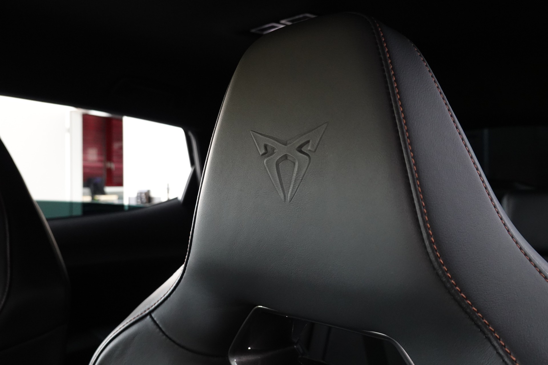 CUPRA FORMENTOR 2.0TSI SILVER 4DRIVE DSG CH-FZ APR 385-image-36