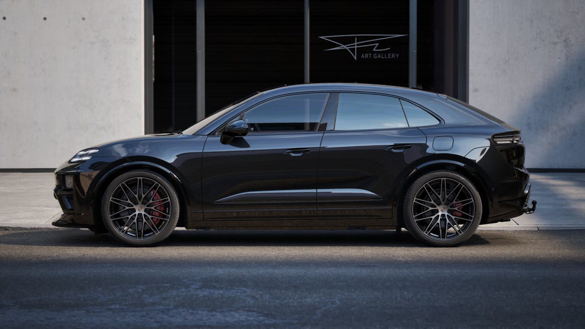 PORSCHE Macan Turbo-image-1