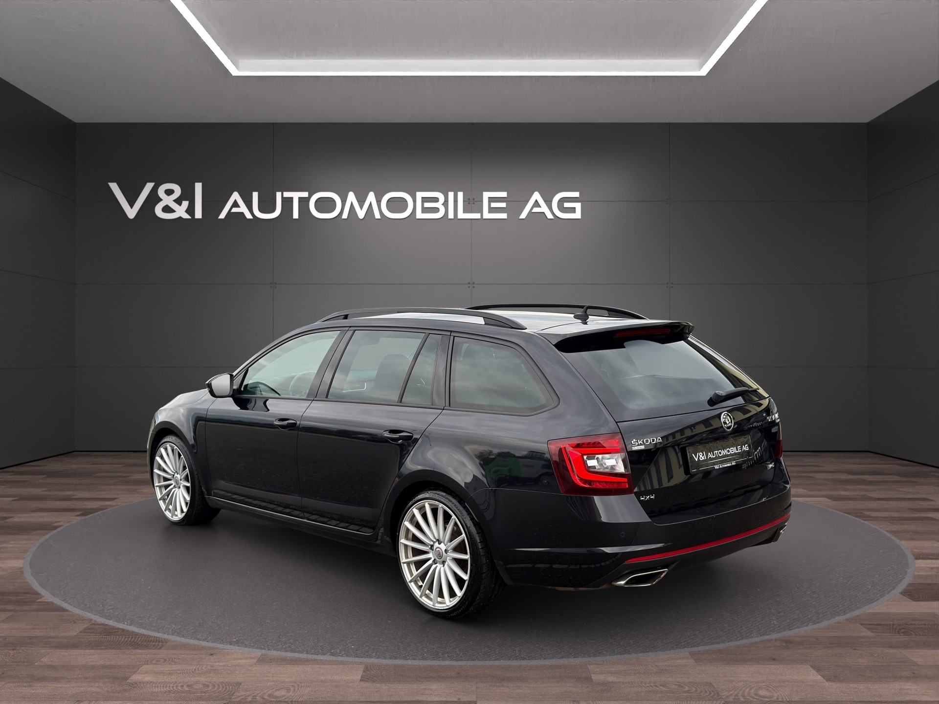 SKODA Octavia Combi 2.0 TDI RS 4x4 DSG-image-3