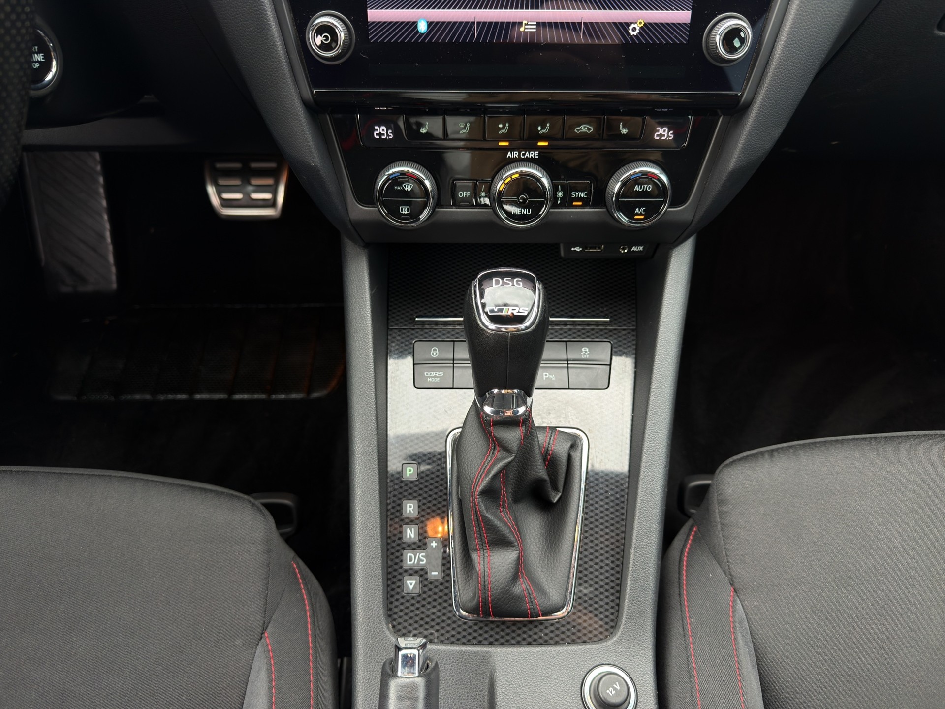 SKODA Octavia Combi 2.0 TDI RS 4x4 DSG-image-15