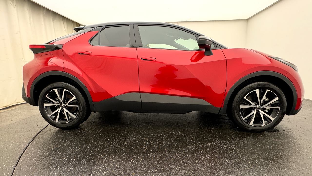 TOYOTA C-HR 2.0 PHEV CVT Style-image-1