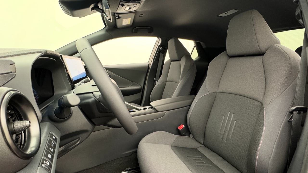 TOYOTA C-HR 2.0 PHEV CVT Style-image-5