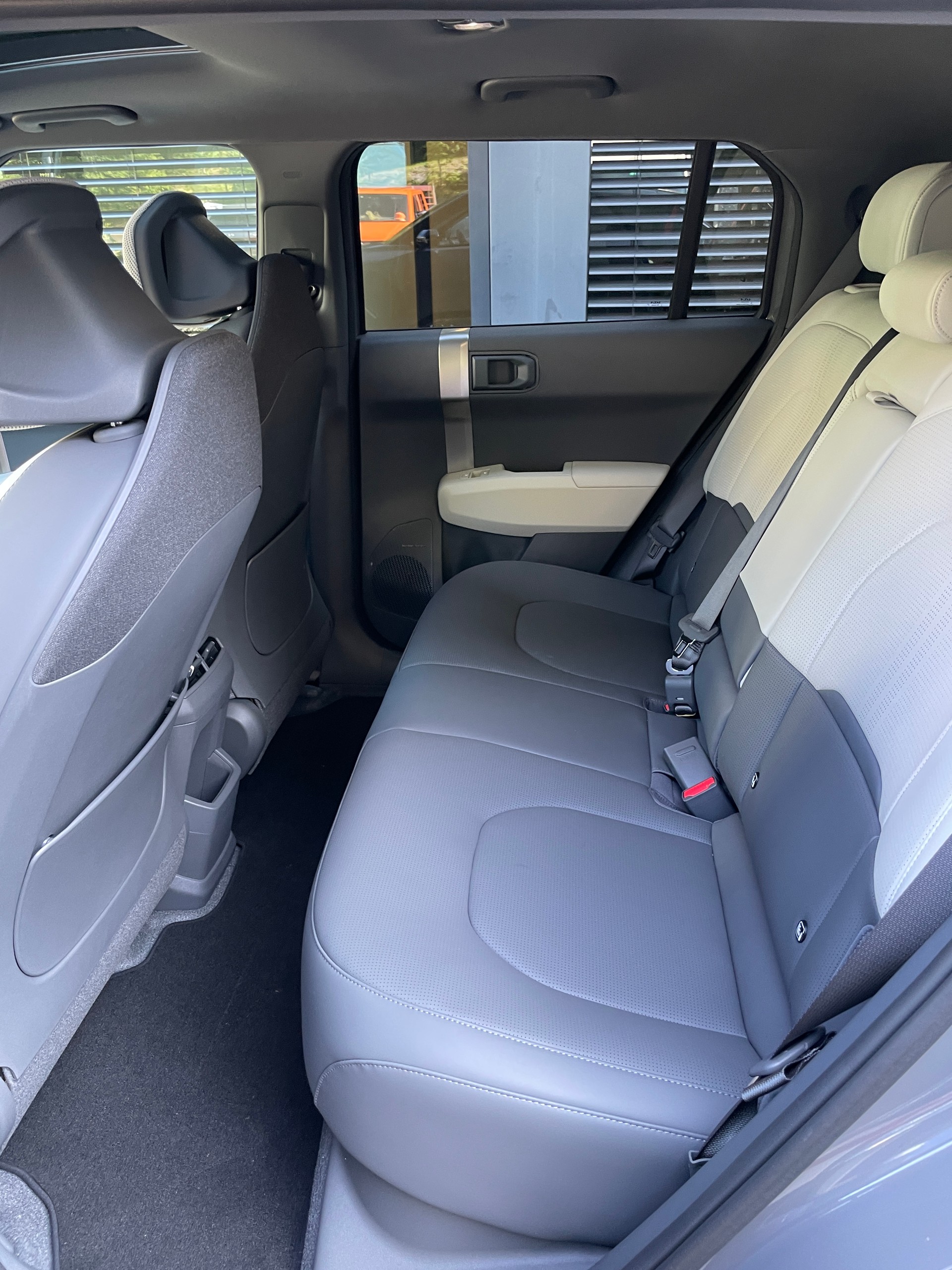 KIA EV3 81,4 kWh GT-Line mit GT-Line Pack, Panoramadach, V2L, AHK (MODELL 26)-image-12
