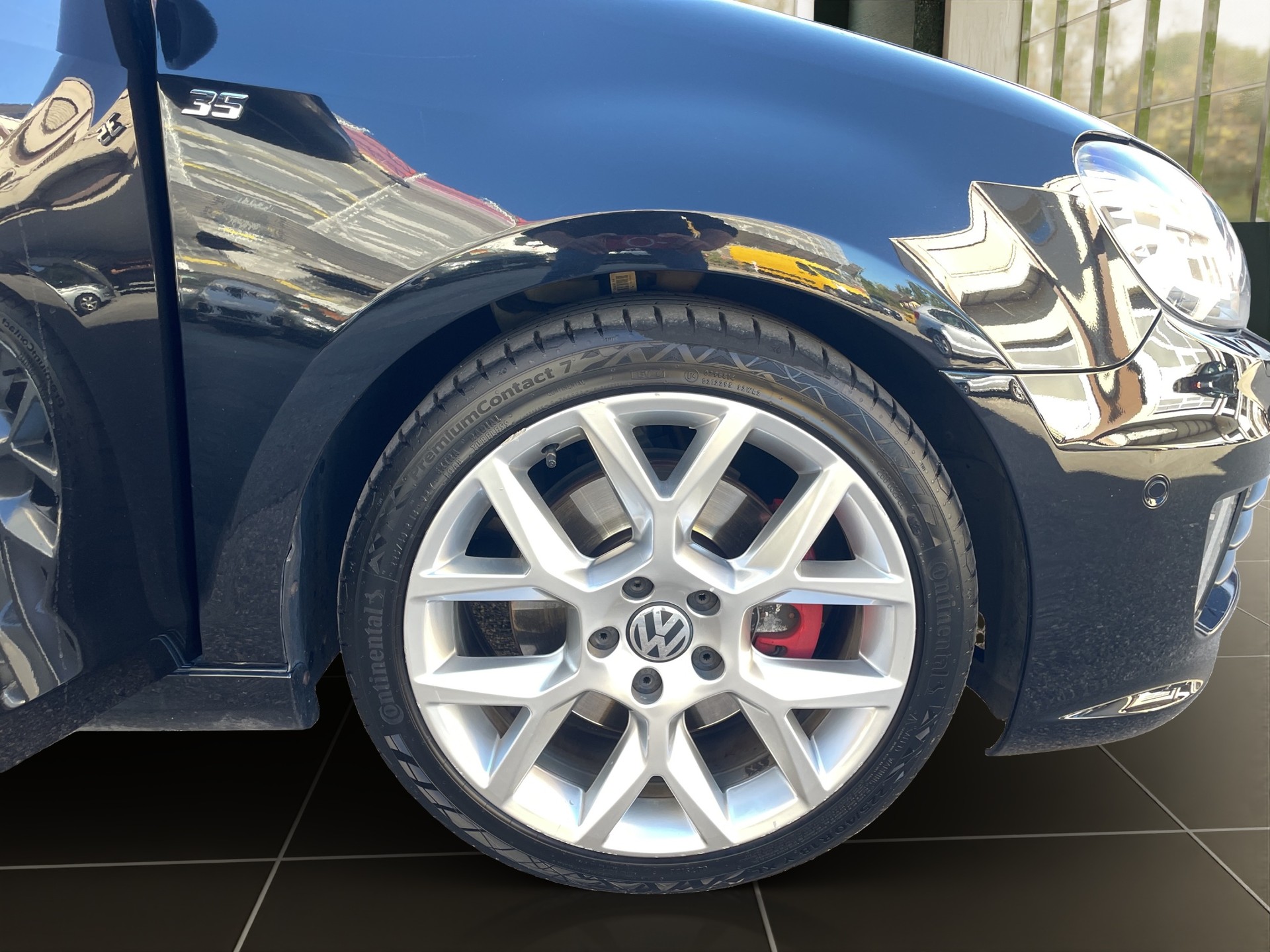 VW Golf 2.0 TSI GTI Edition 35-image-8