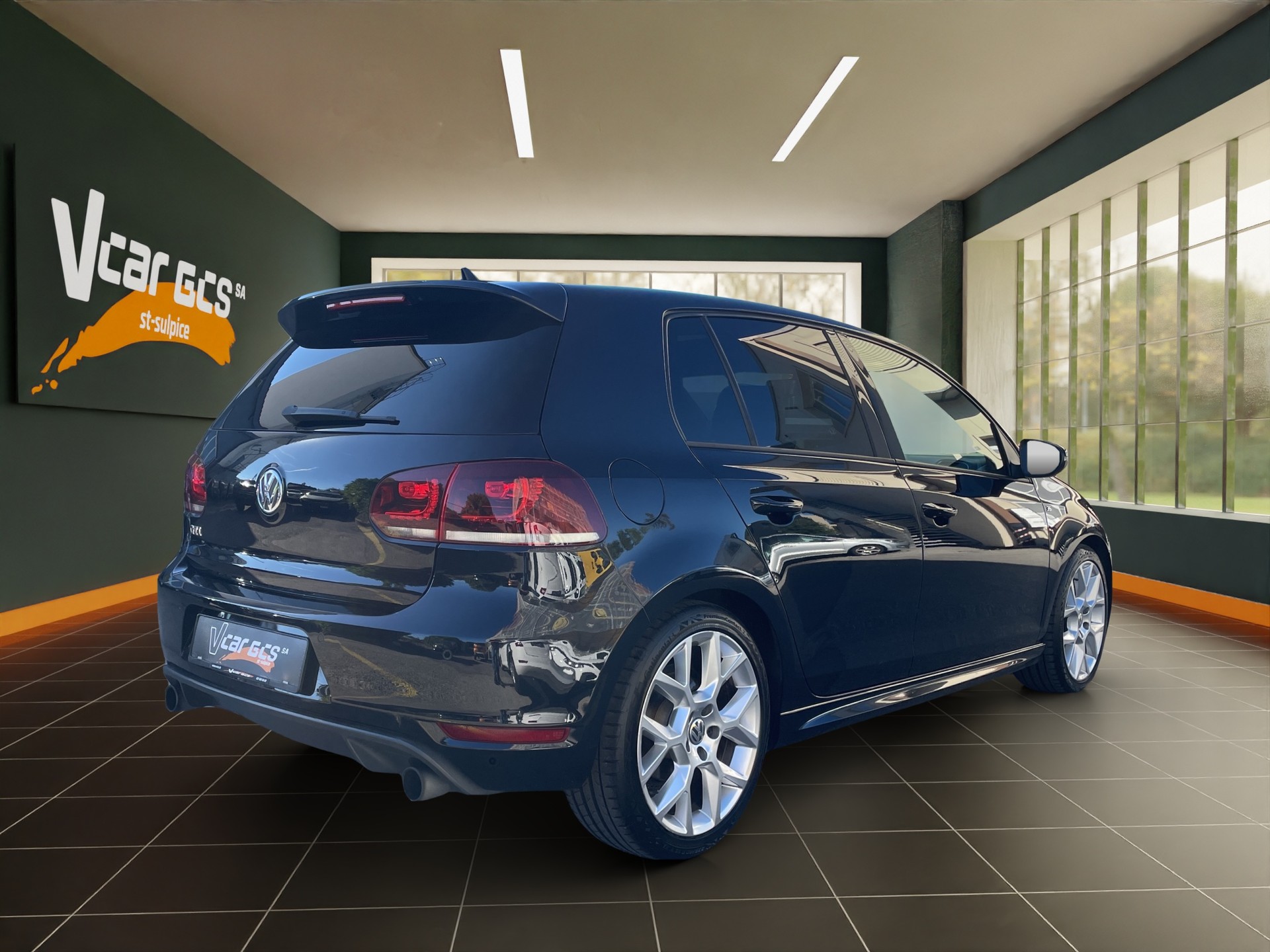 VW Golf 2.0 TSI GTI Edition 35-image-4