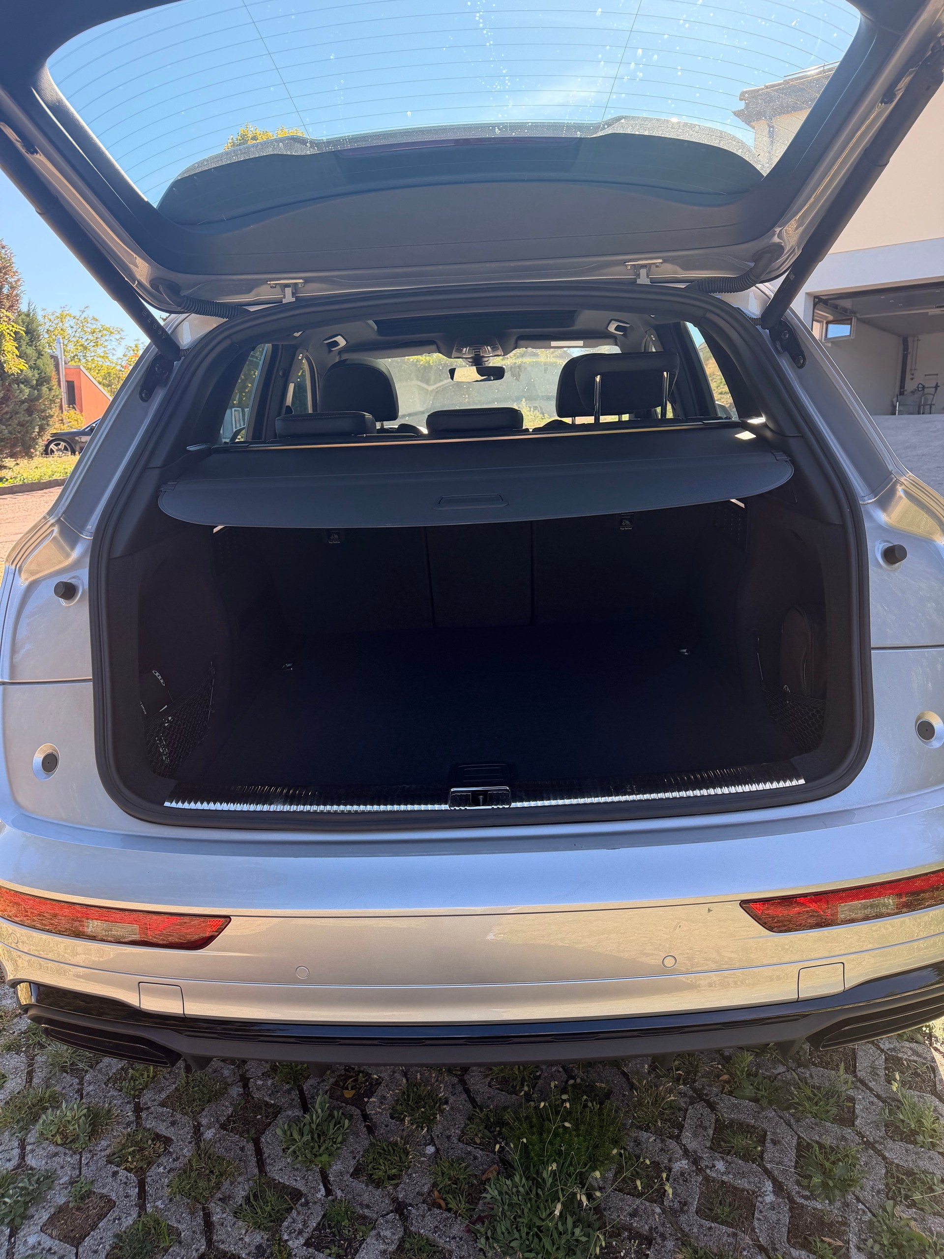 AUDI 2.0 40 TFSI S Line quattro S-Tronic-image-2