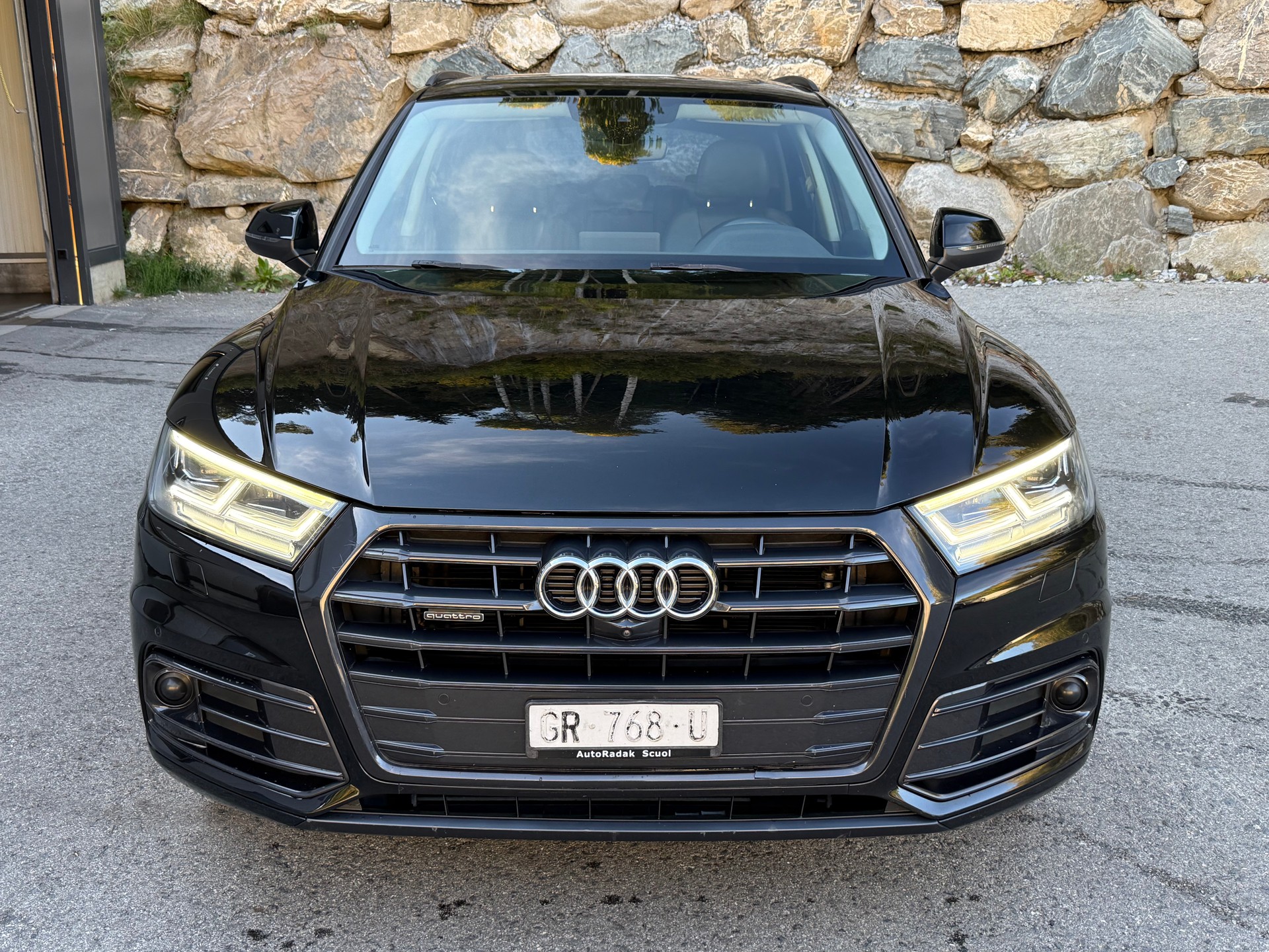 AUDI Q5 2.0 TFSI quattro S-tronic-image-1