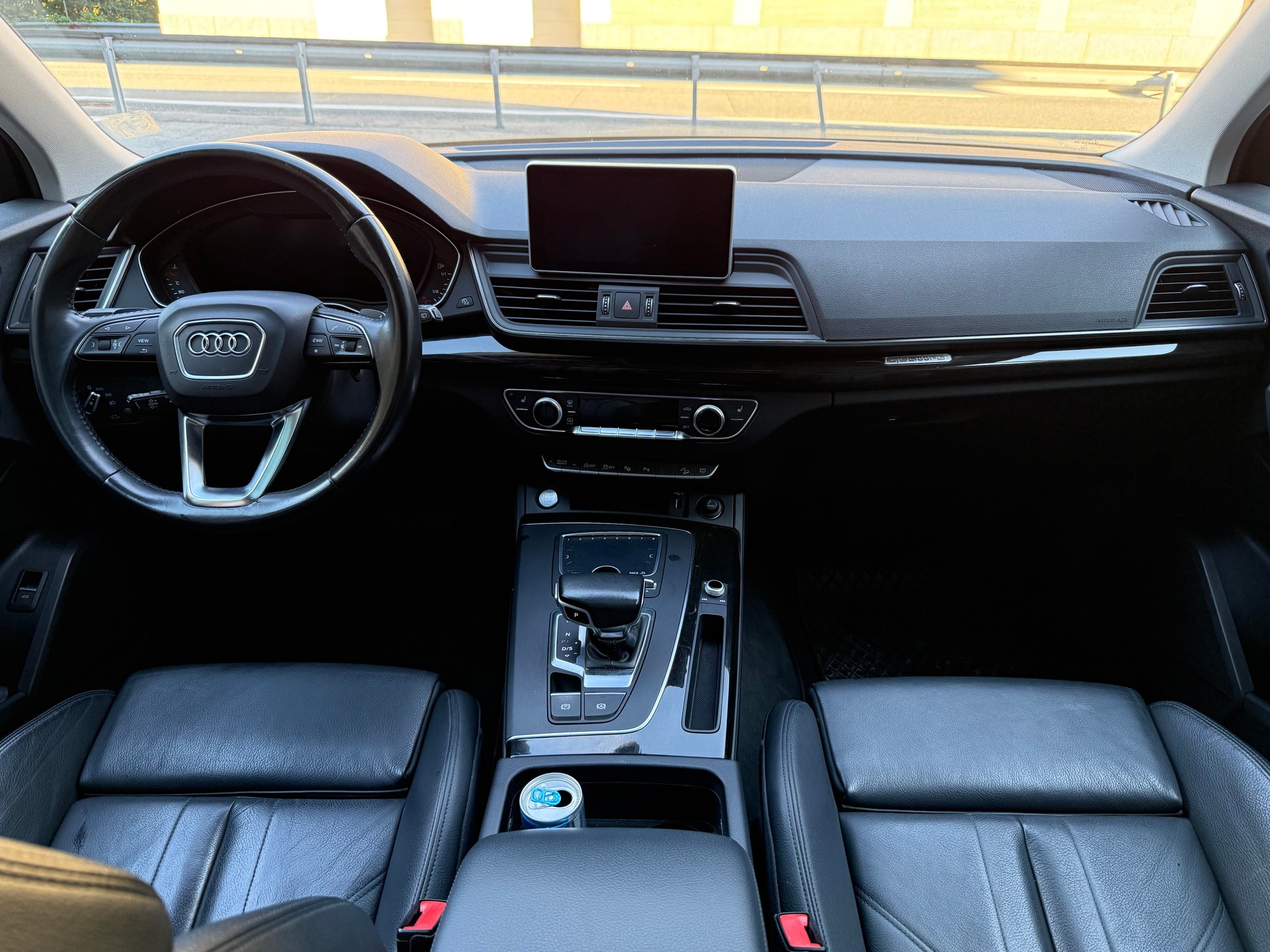 AUDI Q5 2.0 TFSI quattro S-tronic-image-10