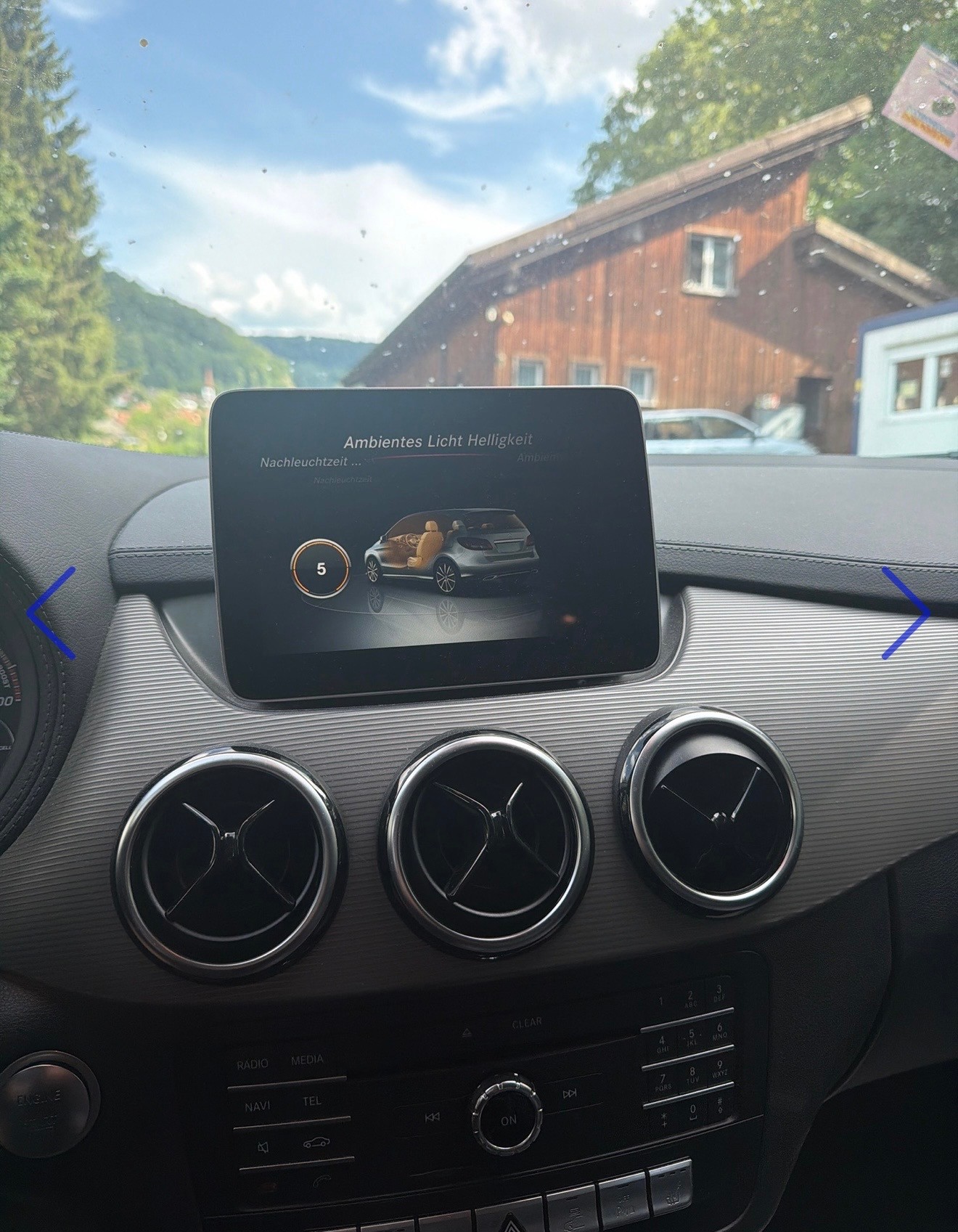 MERCEDES-BENZ B Electric Drive Style-image-12