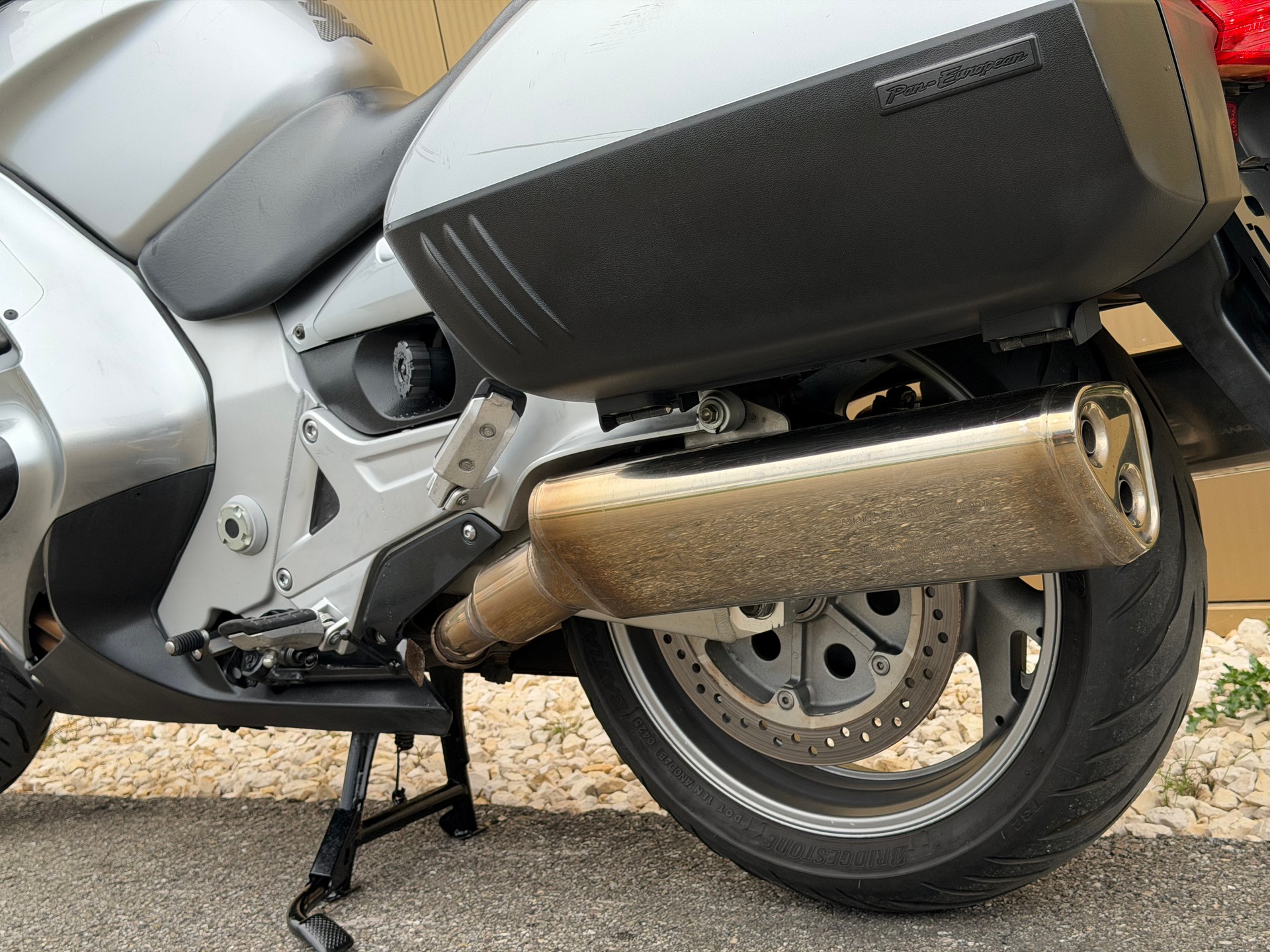 HONDA ST 1300 ABS Pan-European-image-13