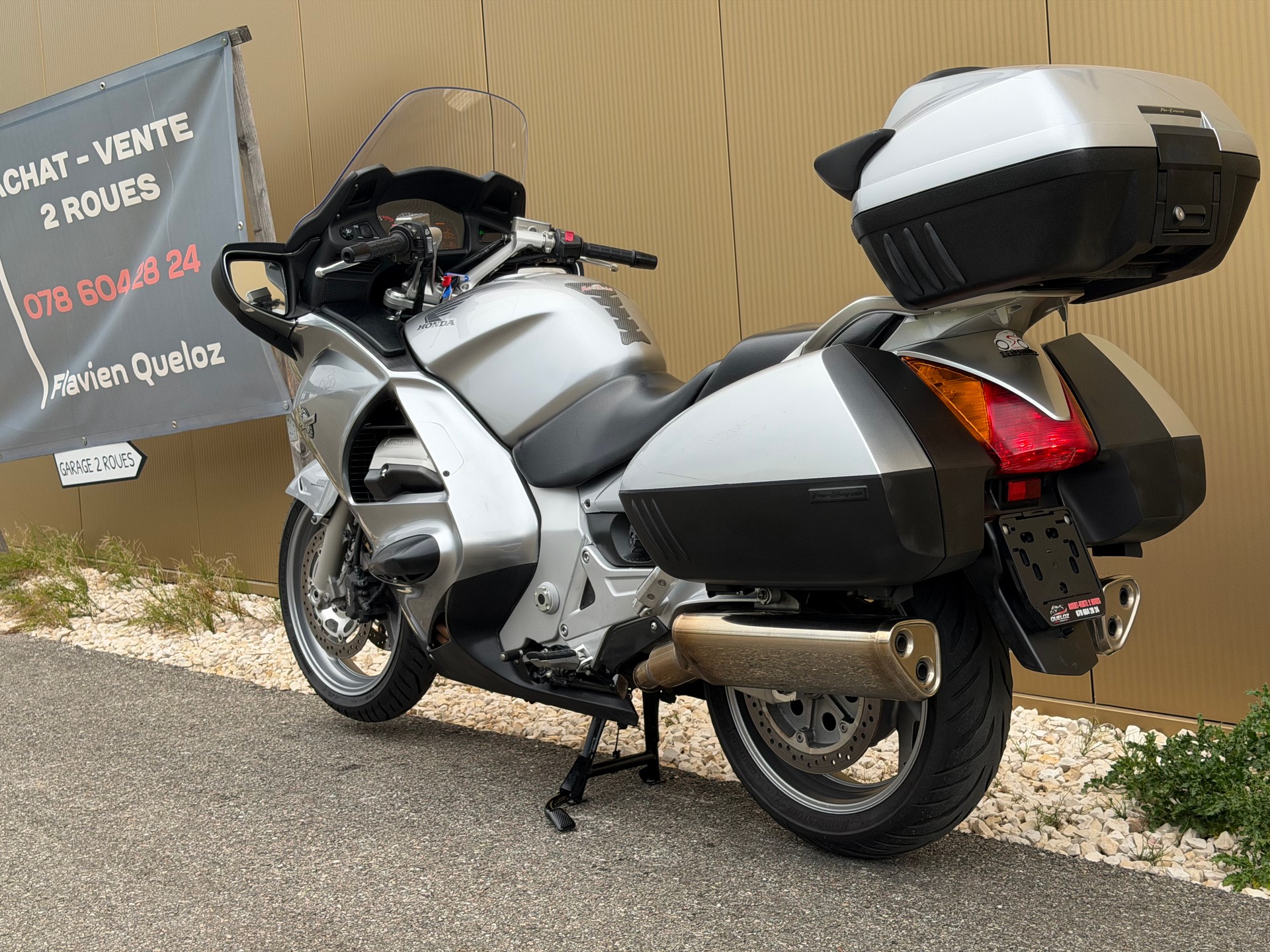 HONDA ST 1300 ABS Pan-European-image-11