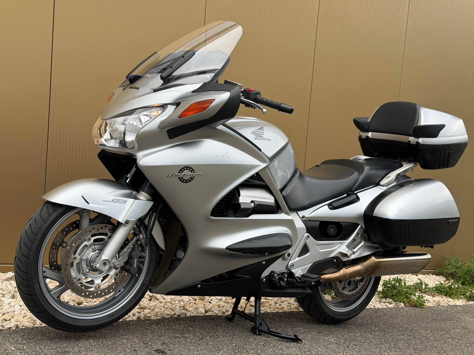 HONDA ST 1300 ABS Pan-European-image-9