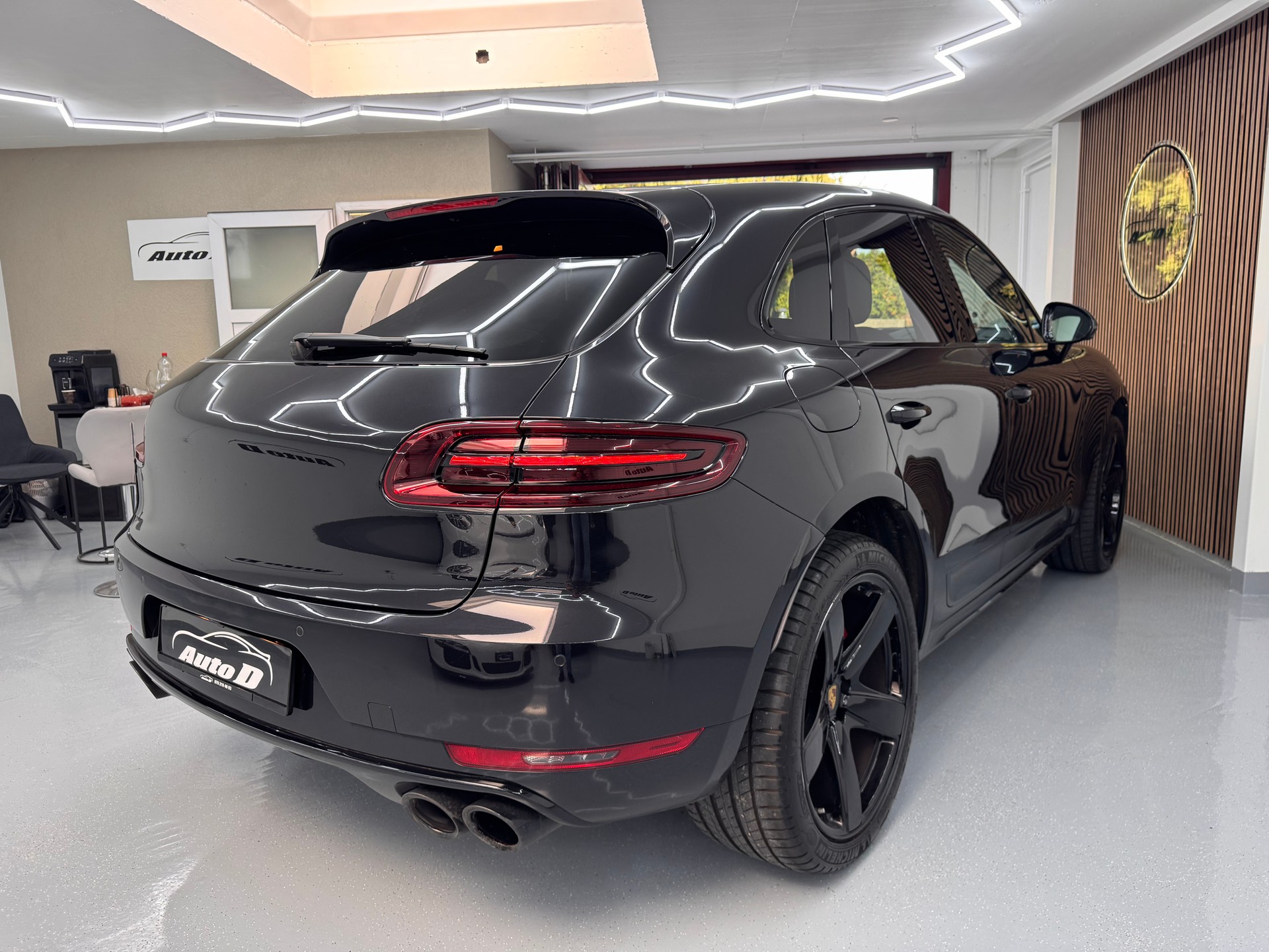PORSCHE Macan Turbo PDK-image-6