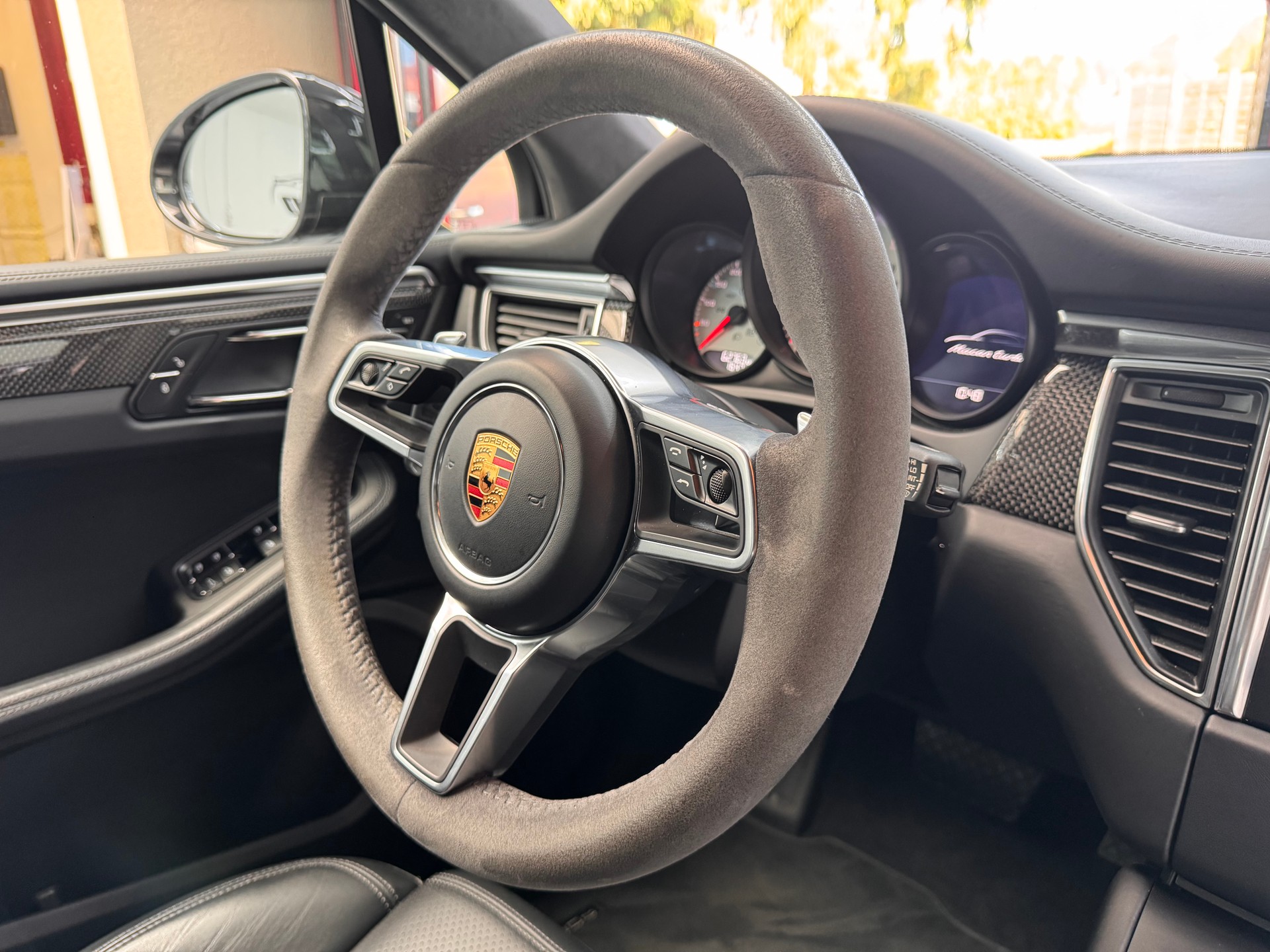 PORSCHE Macan Turbo PDK-image-22