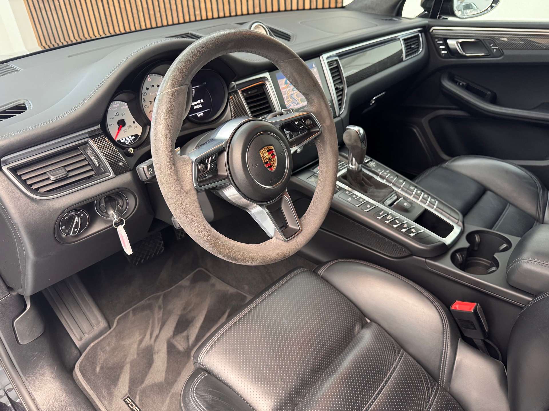 PORSCHE Macan Turbo PDK-image-10
