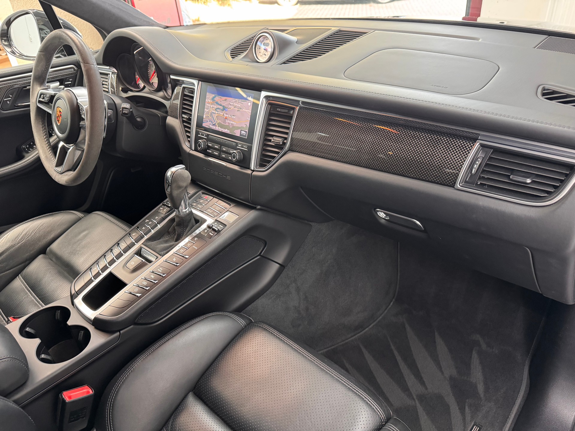 PORSCHE Macan Turbo PDK-image-21