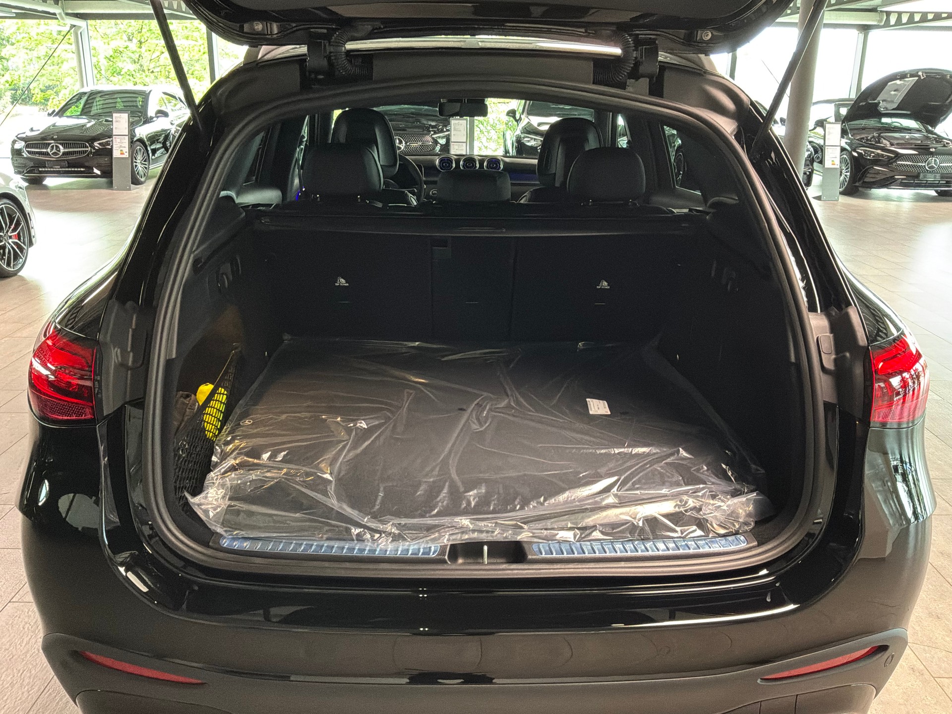 MERCEDES-BENZ GLC 300 e 4Matic EQ Star 9G-Tronic-image-6