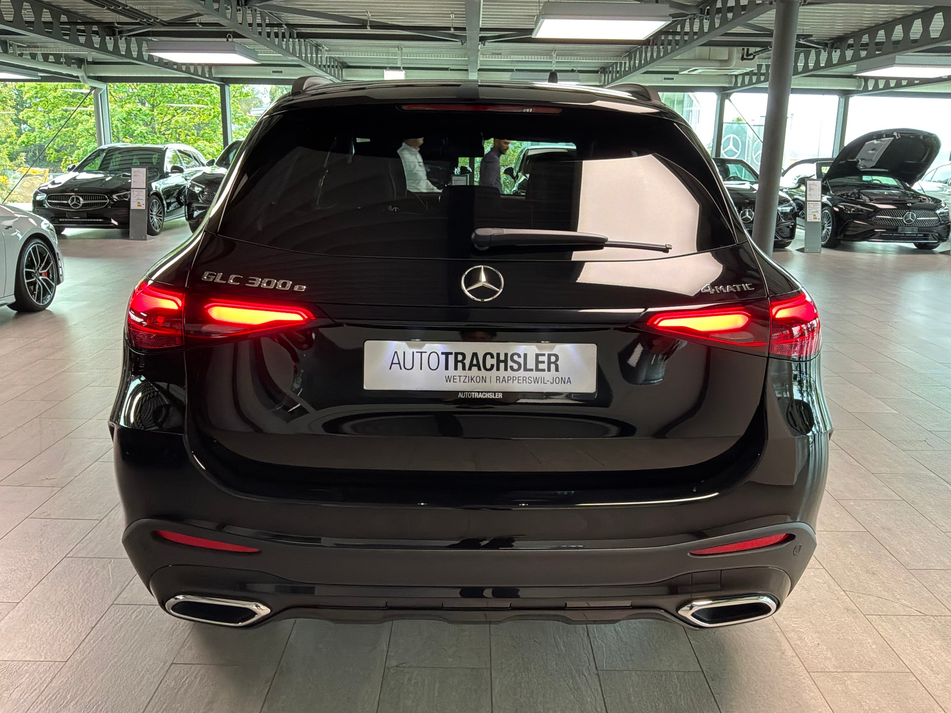 MERCEDES-BENZ GLC 300 e 4Matic EQ Star 9G-Tronic-image-4