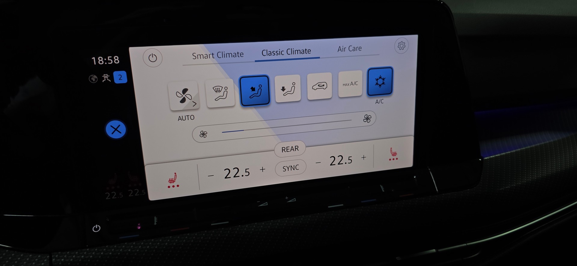 VW Golf Variant 2.0 TSI R DSG 4Motion *ACC*LaneAssist*Lenkrad- und Sitzheizung*Ambientebeleuchtung*Carplay/AndroidAuto*-image-19