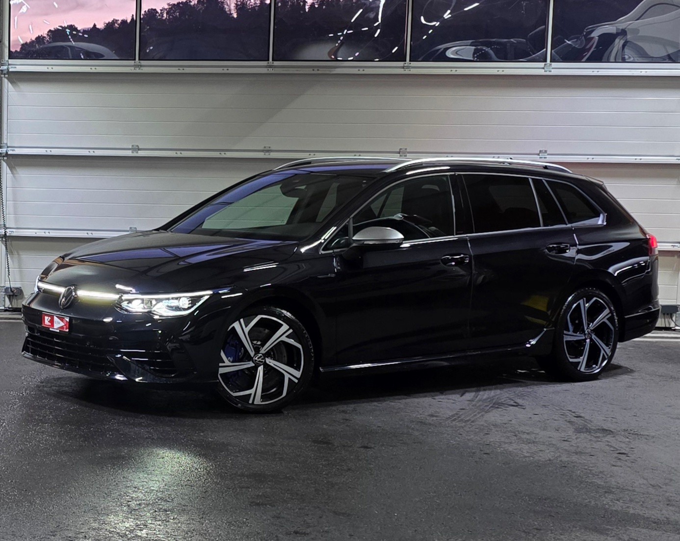VW Golf Variant 2.0 TSI R DSG 4Motion *ACC*LaneAssist*Lenkrad- und Sitzheizung*Ambientebeleuchtung*Carplay/AndroidAuto*