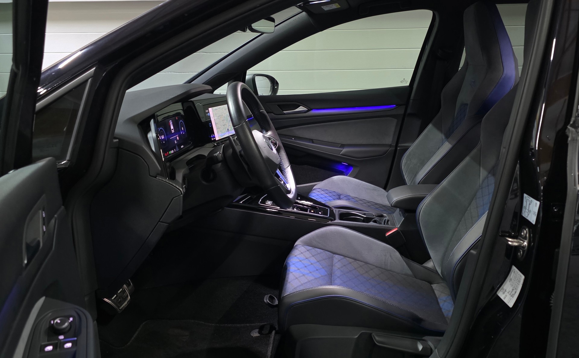 VW Golf Variant 2.0 TSI R DSG 4Motion *ACC*LaneAssist*Lenkrad- und Sitzheizung*Ambientebeleuchtung*Carplay/AndroidAuto*-image-8