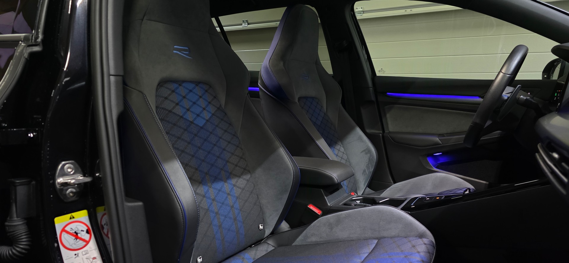 VW Golf Variant 2.0 TSI R DSG 4Motion *ACC*LaneAssist*Lenkrad- und Sitzheizung*Ambientebeleuchtung*Carplay/AndroidAuto*-image-25