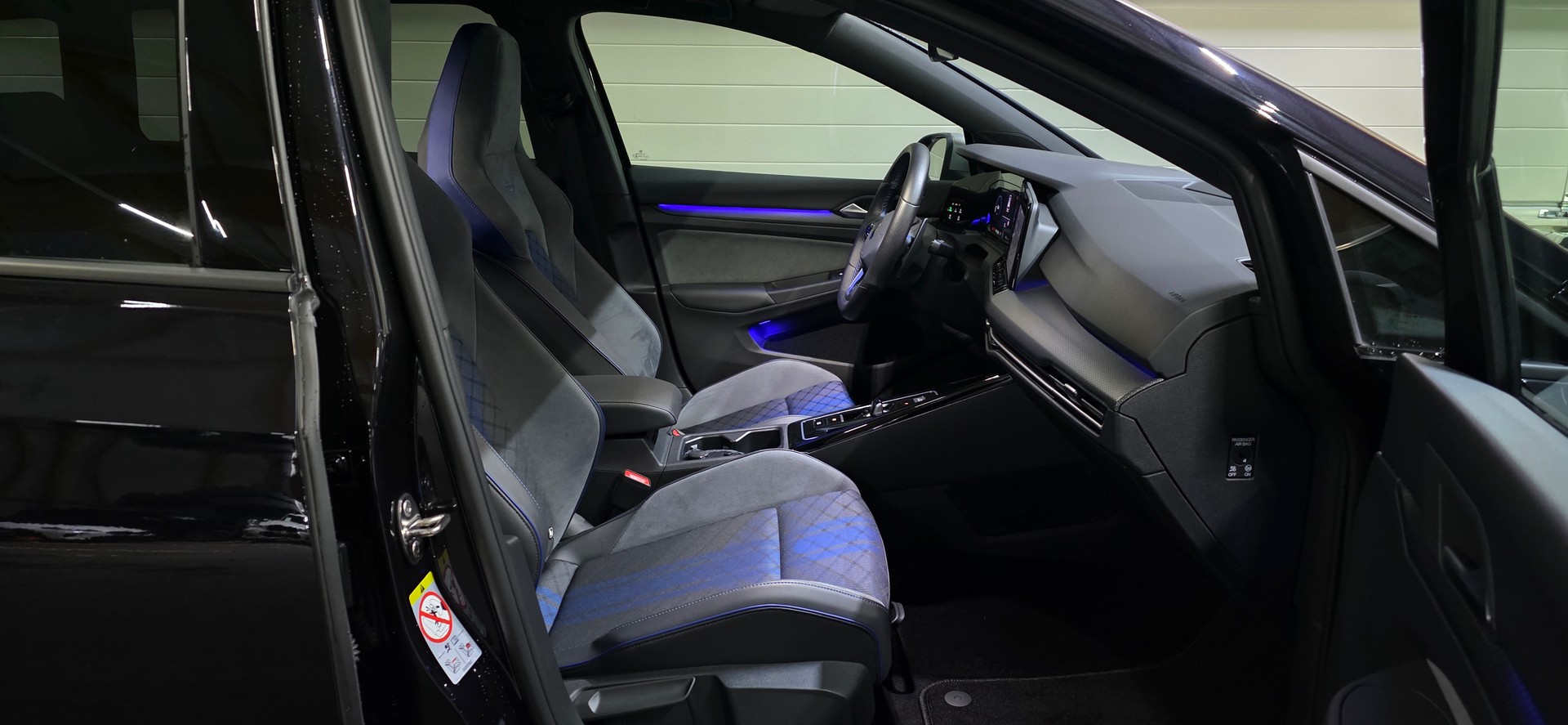 VW Golf Variant 2.0 TSI R DSG 4Motion *ACC*LaneAssist*Lenkrad- und Sitzheizung*Ambientebeleuchtung*Carplay/AndroidAuto*-image-24