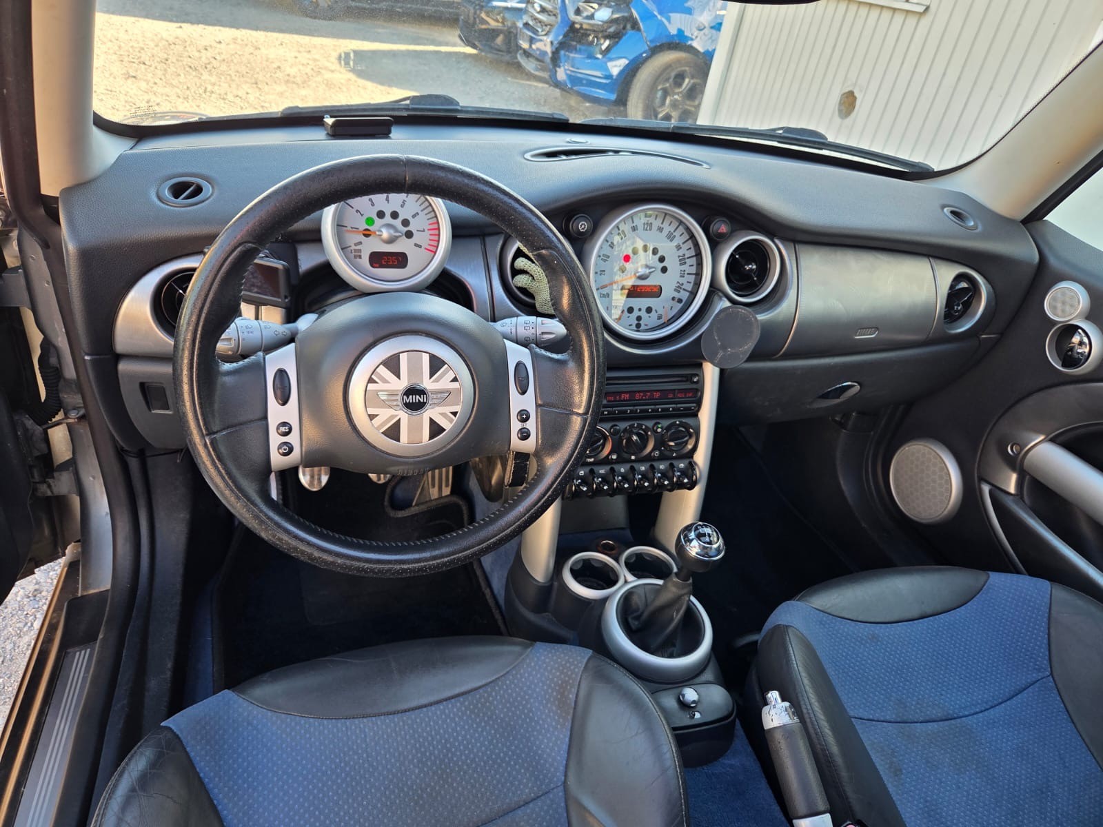 MINI Mini Cooper S-image-8