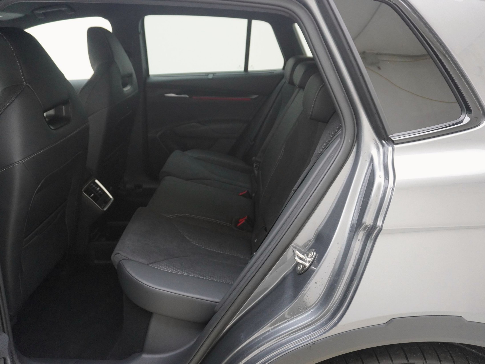 SKODA Elroq 85x SportLine Advanced 4x4-image-14