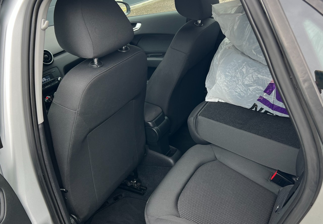 AUDI A1 Sportback 1.2 TFSI Attraction-image-12