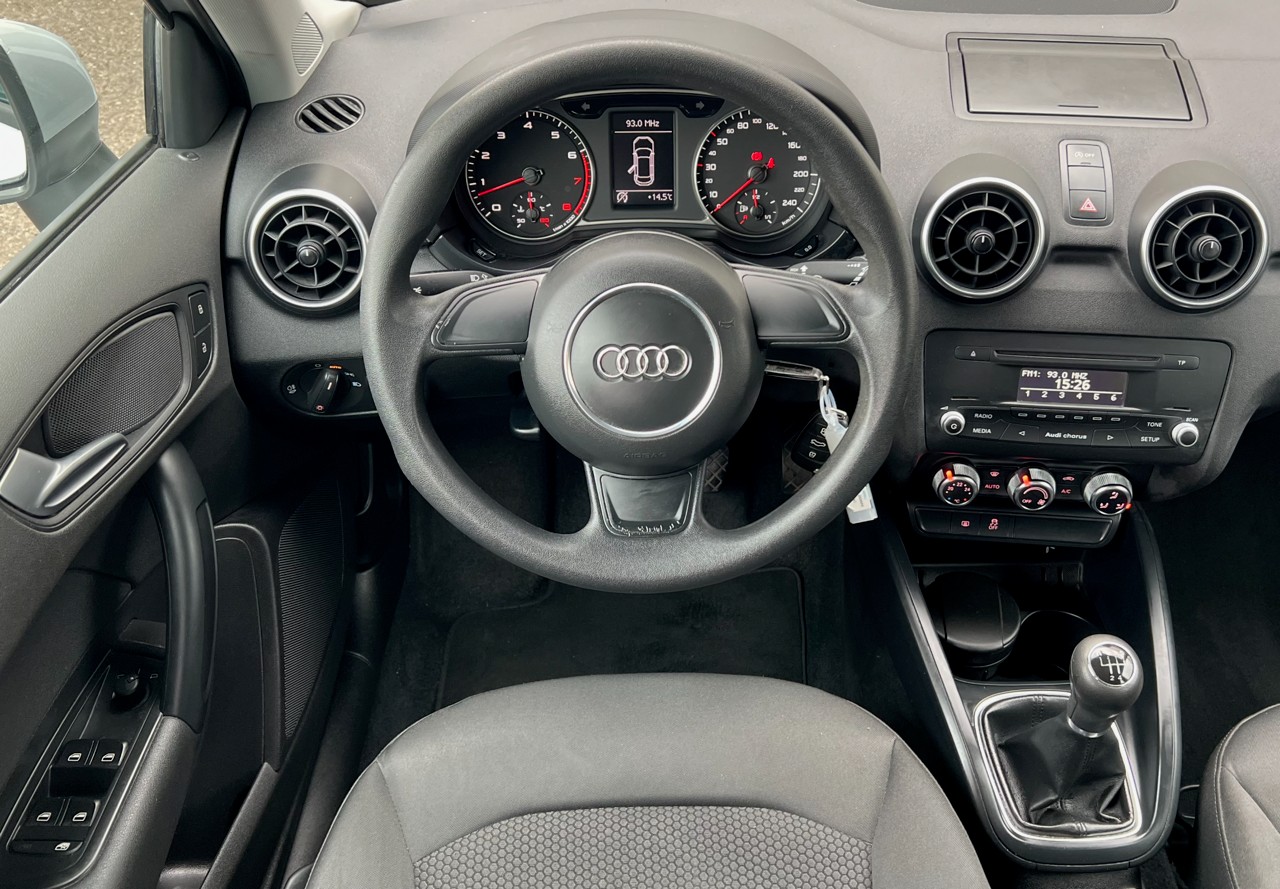 AUDI A1 Sportback 1.2 TFSI Attraction-image-9