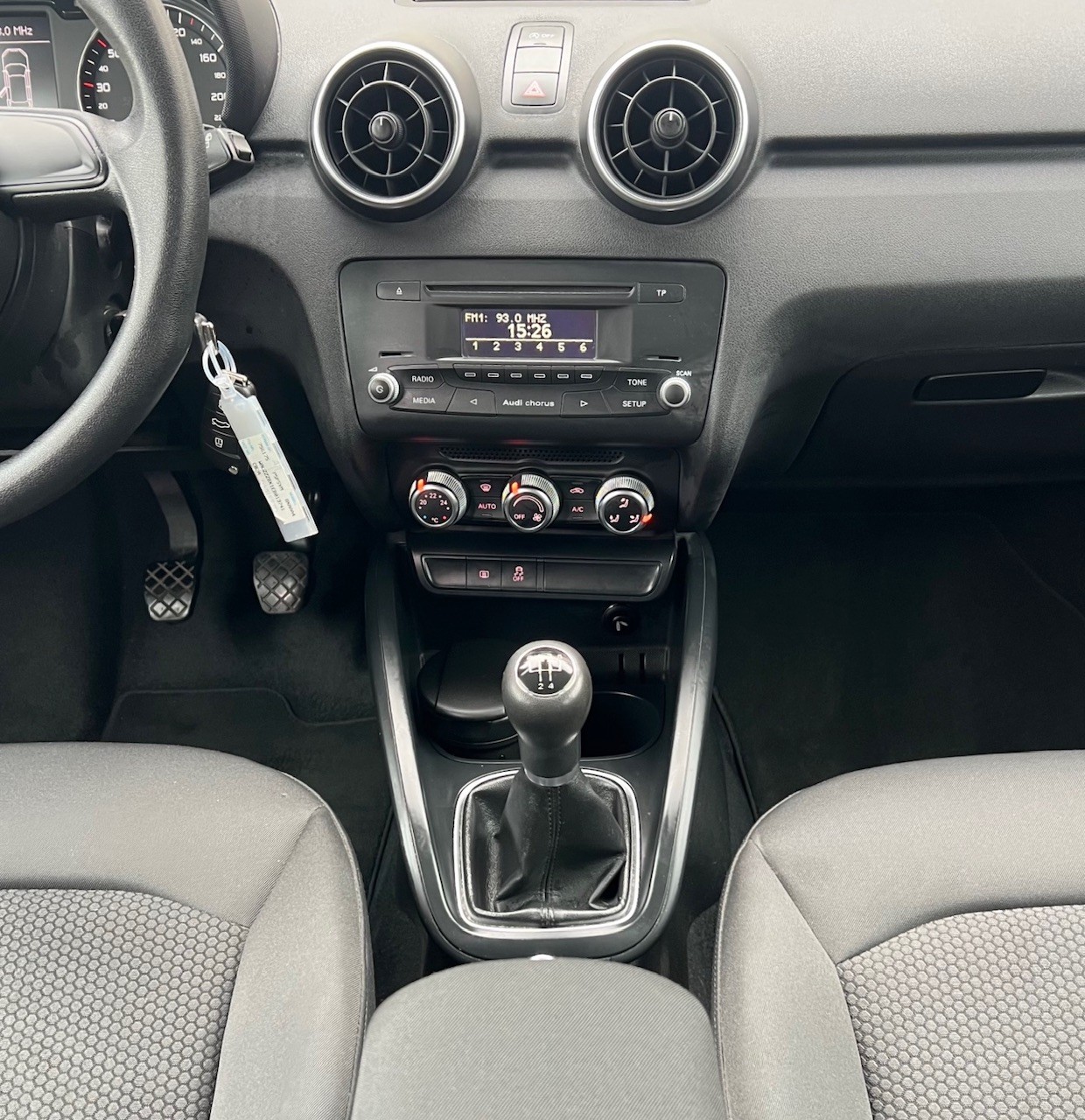AUDI A1 Sportback 1.2 TFSI Attraction-image-10