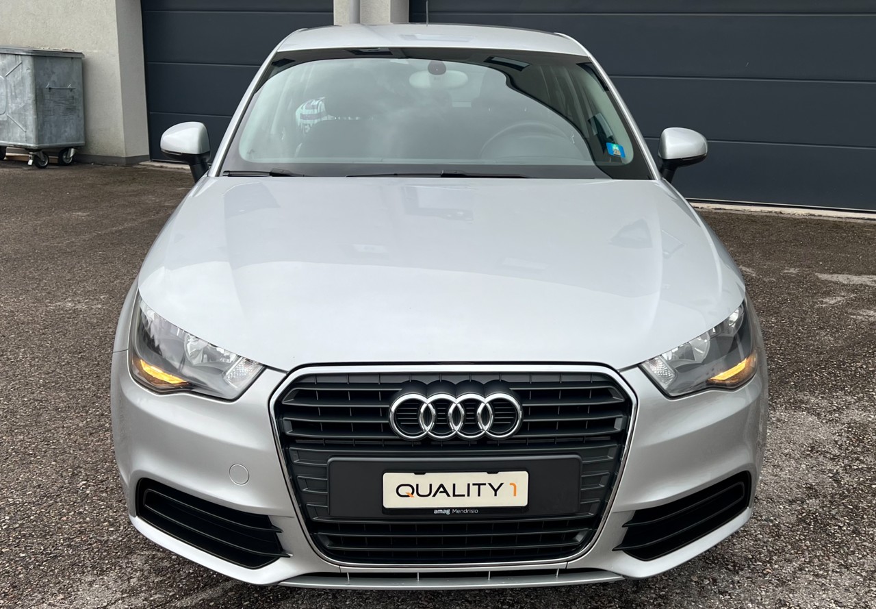 AUDI A1 Sportback 1.2 TFSI Attraction-image-2