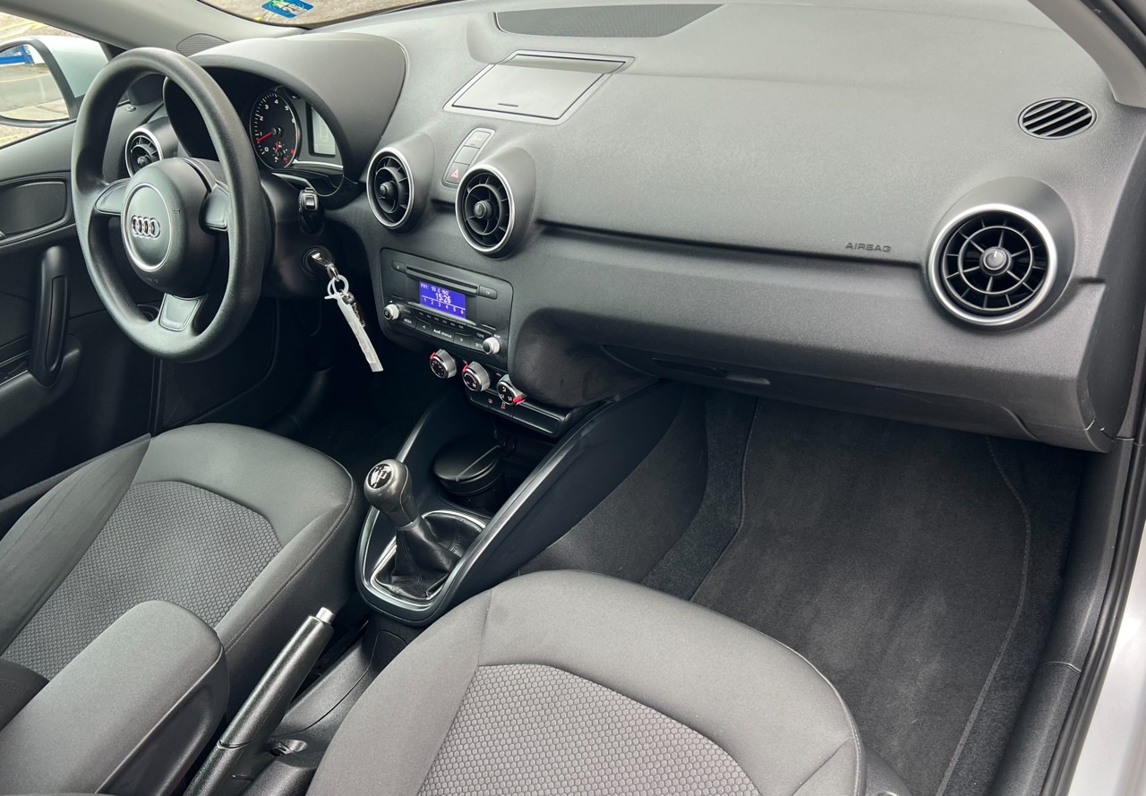 AUDI A1 Sportback 1.2 TFSI Attraction-image-6