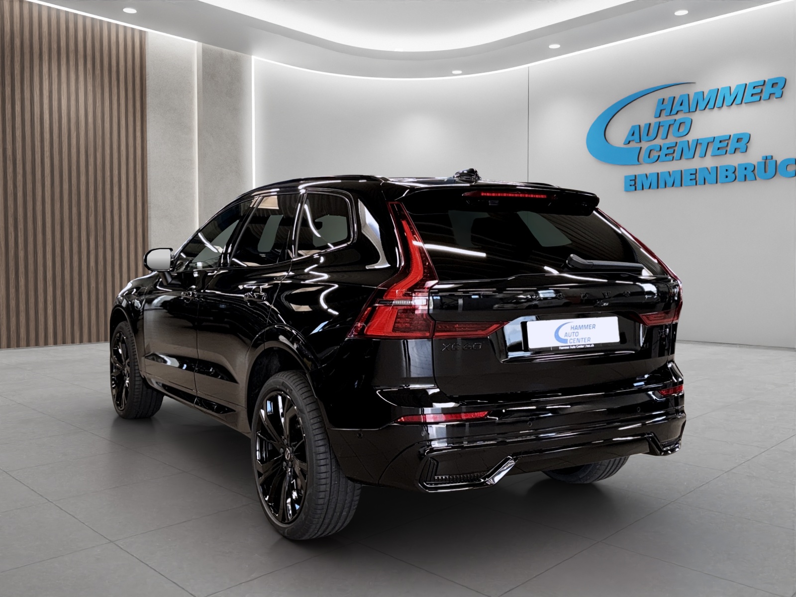 VOLVO XC60 2.0 T8 TE Black Edition eAWD-image-1
