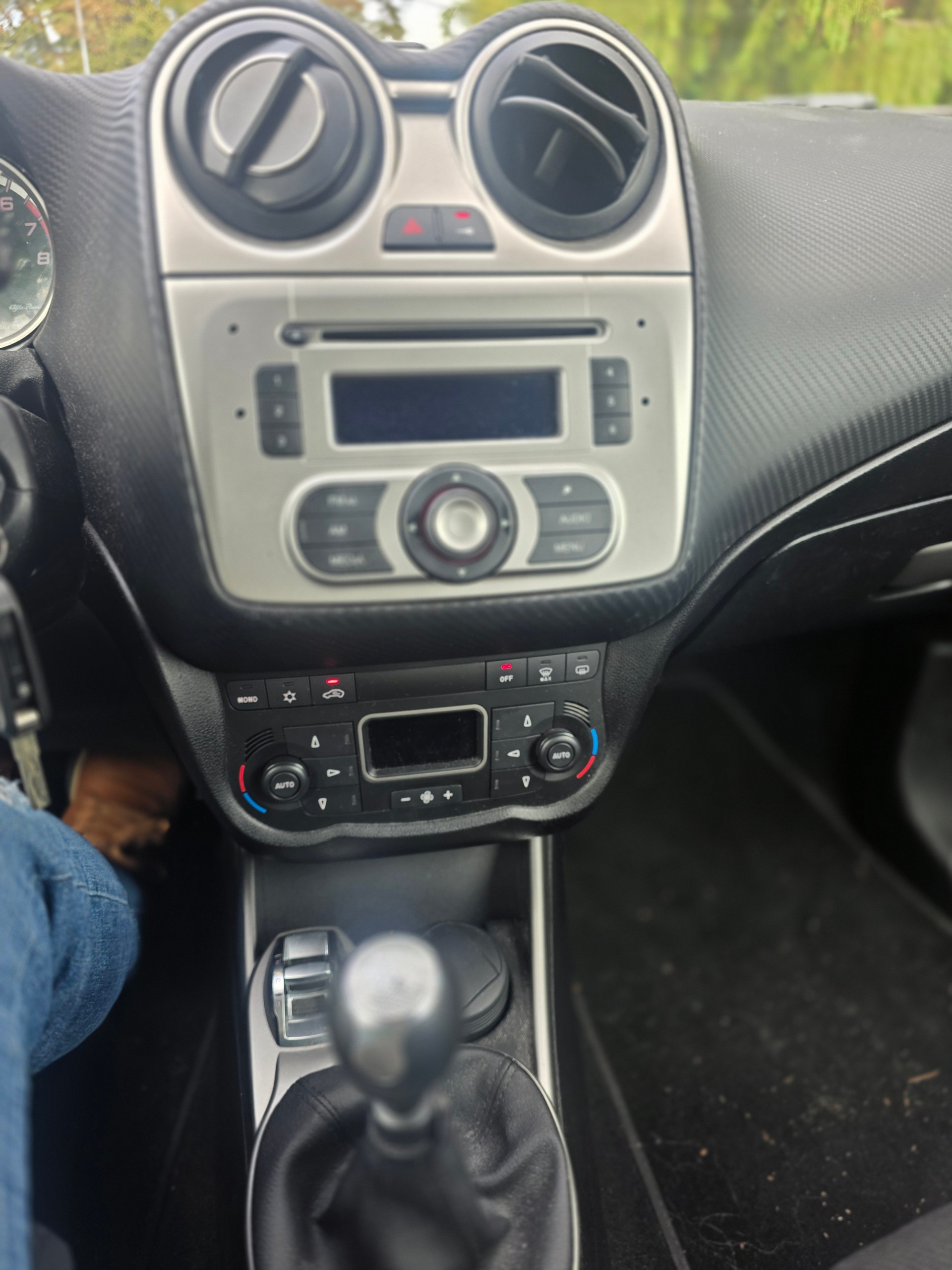 ALFA ROMEO MiTo 1.4 Distinctive-image-6