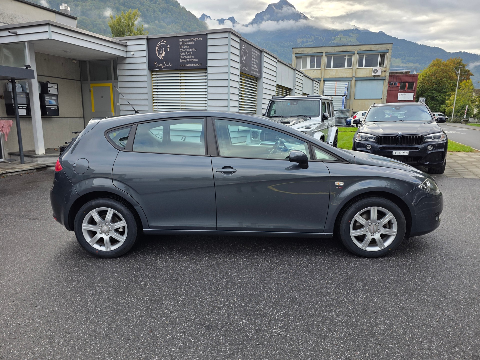 SEAT Leon 2.0 FSI Stylance / Frisch ab gr. Service und MFK-image-5