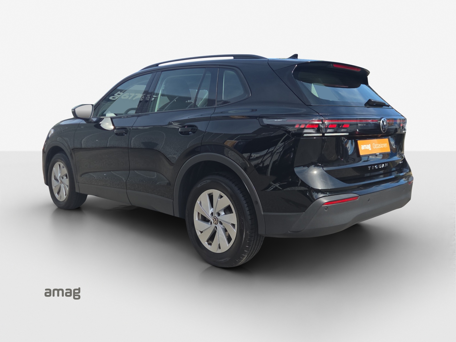 VW Tiguan 2.0 TSI DSG Life 4Motion-image-2