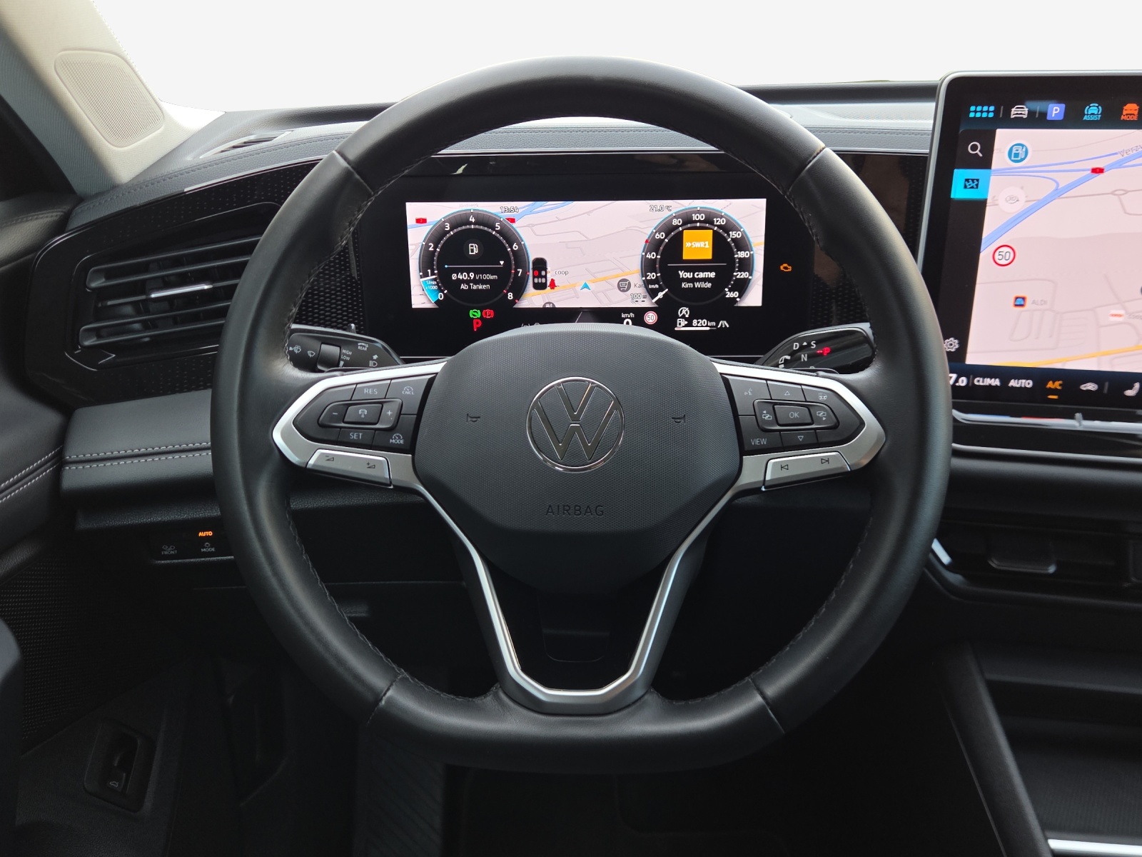 VW Tiguan 2.0 TSI DSG Life 4Motion-image-9