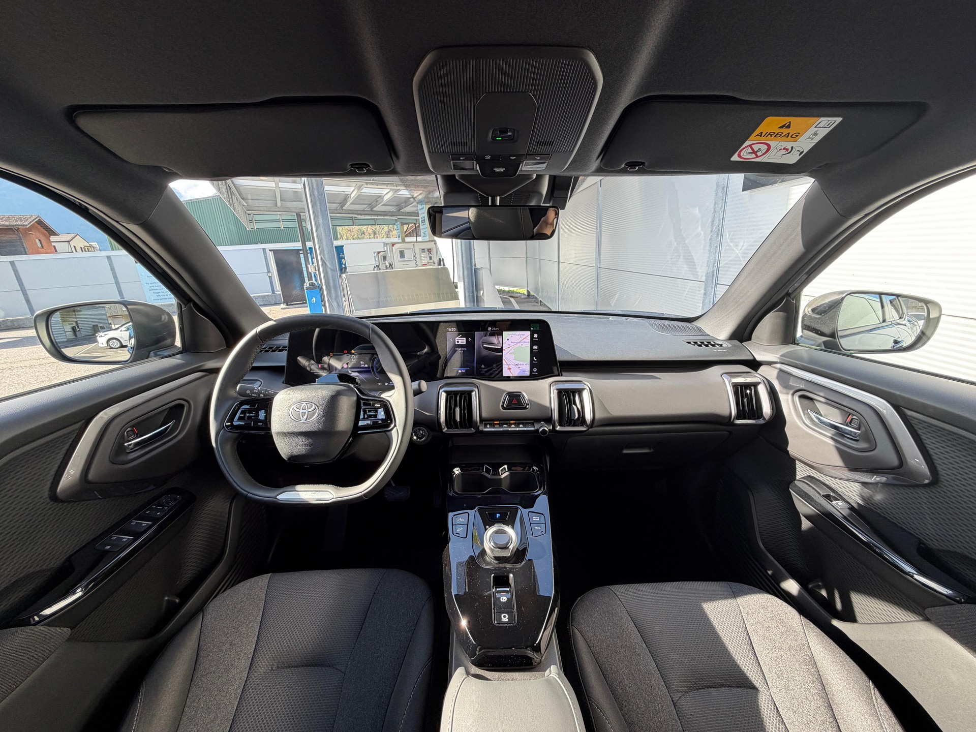 TOYOTA Urban Cruiser Trend AWD-image-6