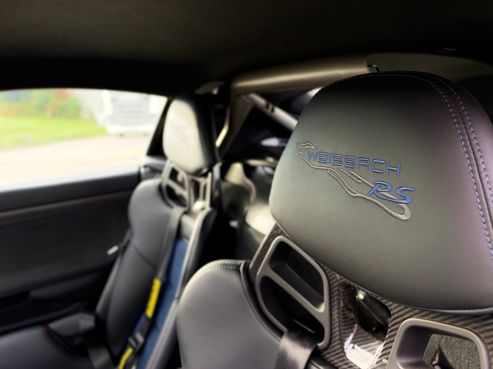 PORSCHE 718 Cayman GT4 RS PDK WEISSACH-image-15