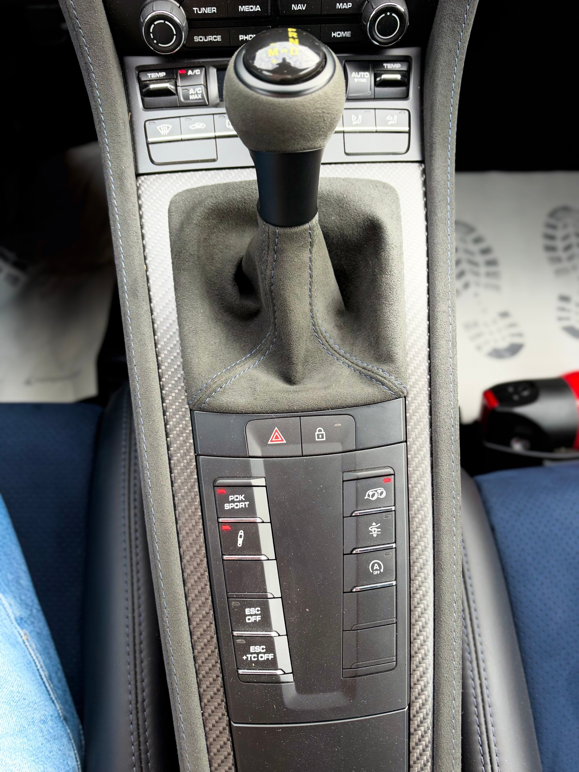 PORSCHE 718 Cayman GT4 RS PDK WEISSACH-image-23
