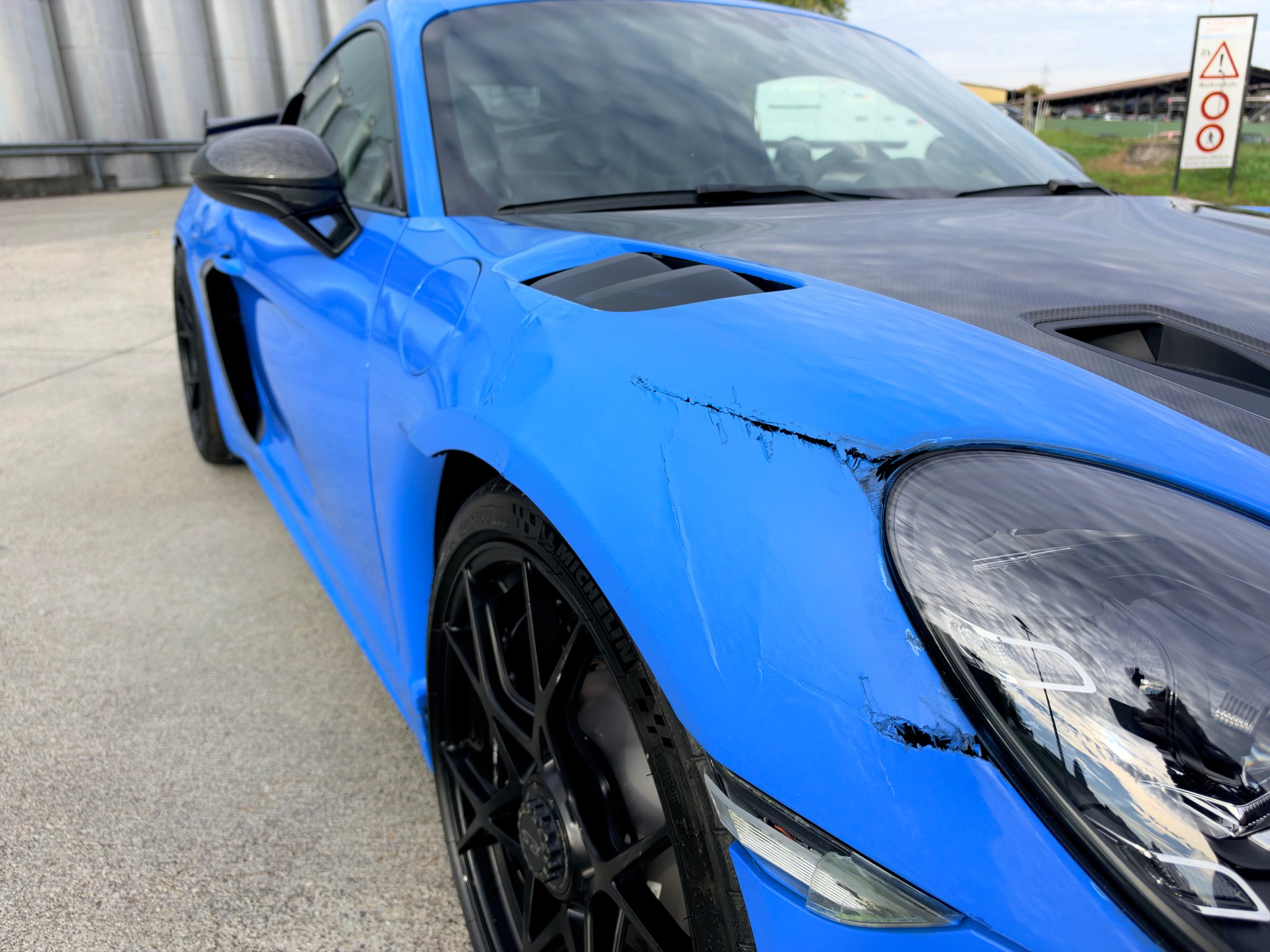 PORSCHE 718 Cayman GT4 RS PDK WEISSACH-image-4