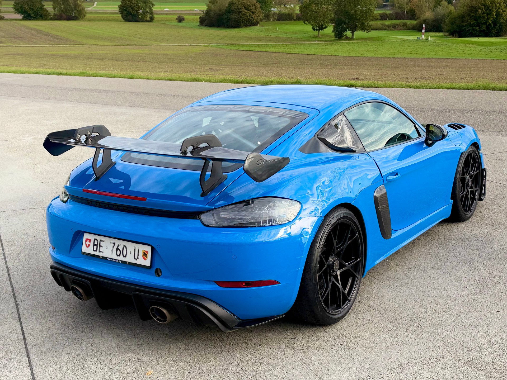 PORSCHE 718 Cayman GT4 RS PDK WEISSACH-image-9