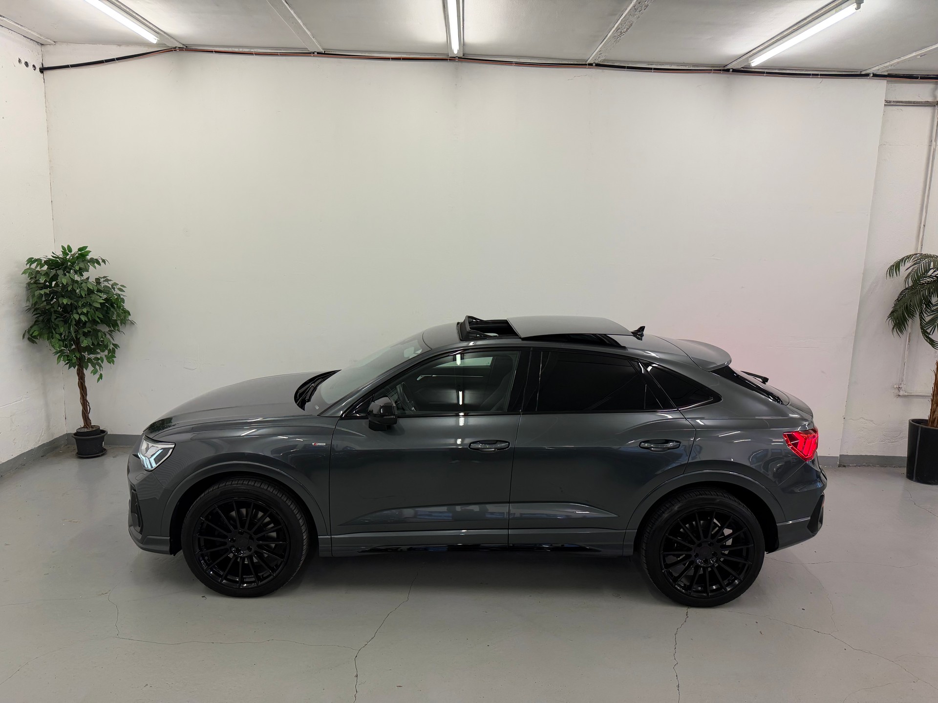 AUDI Sportback 2.0 40 TDI S line quattro S-Tronic-image-2